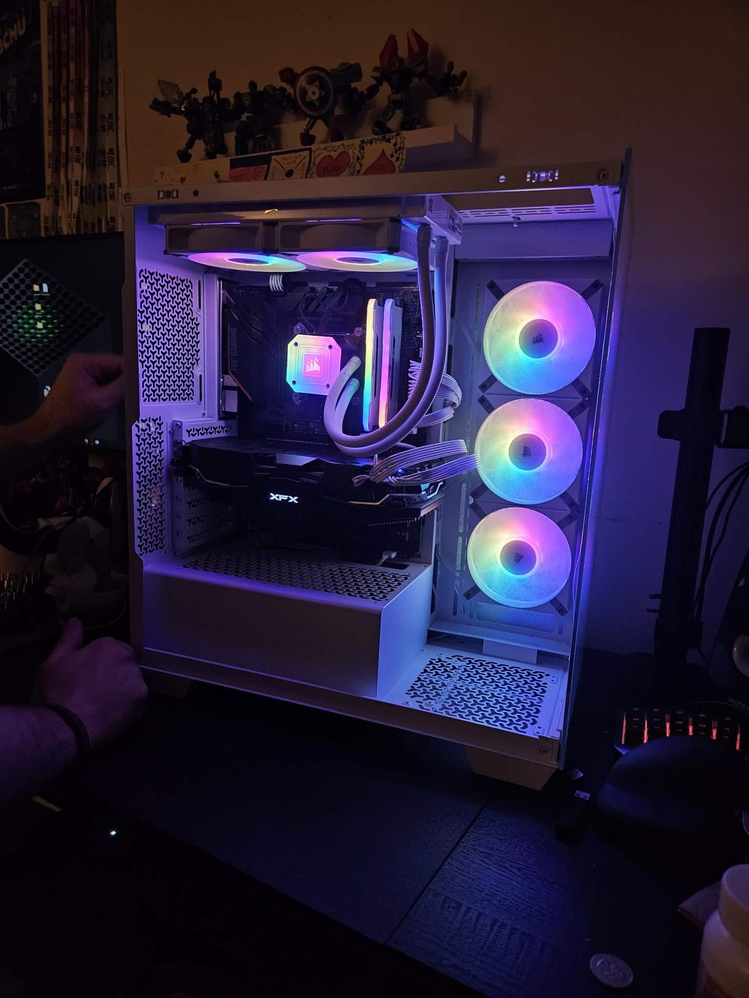 CORSAIR VENGEANCE RGB PRO SL 32GB (2x16GB) DDR4 3600MHz C18 UDIMM