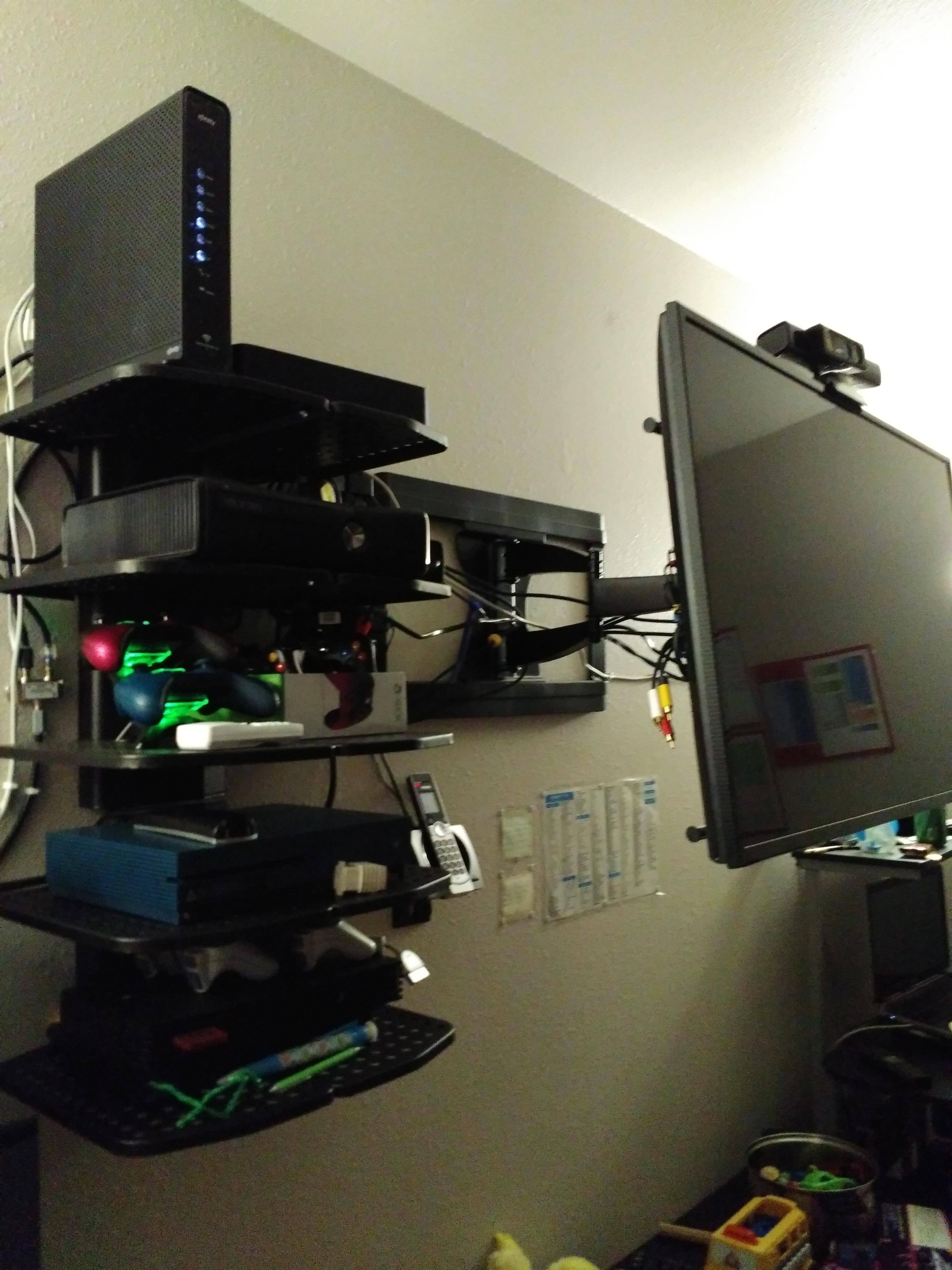 Extends to 23 inches from my wall, click to load a larger version