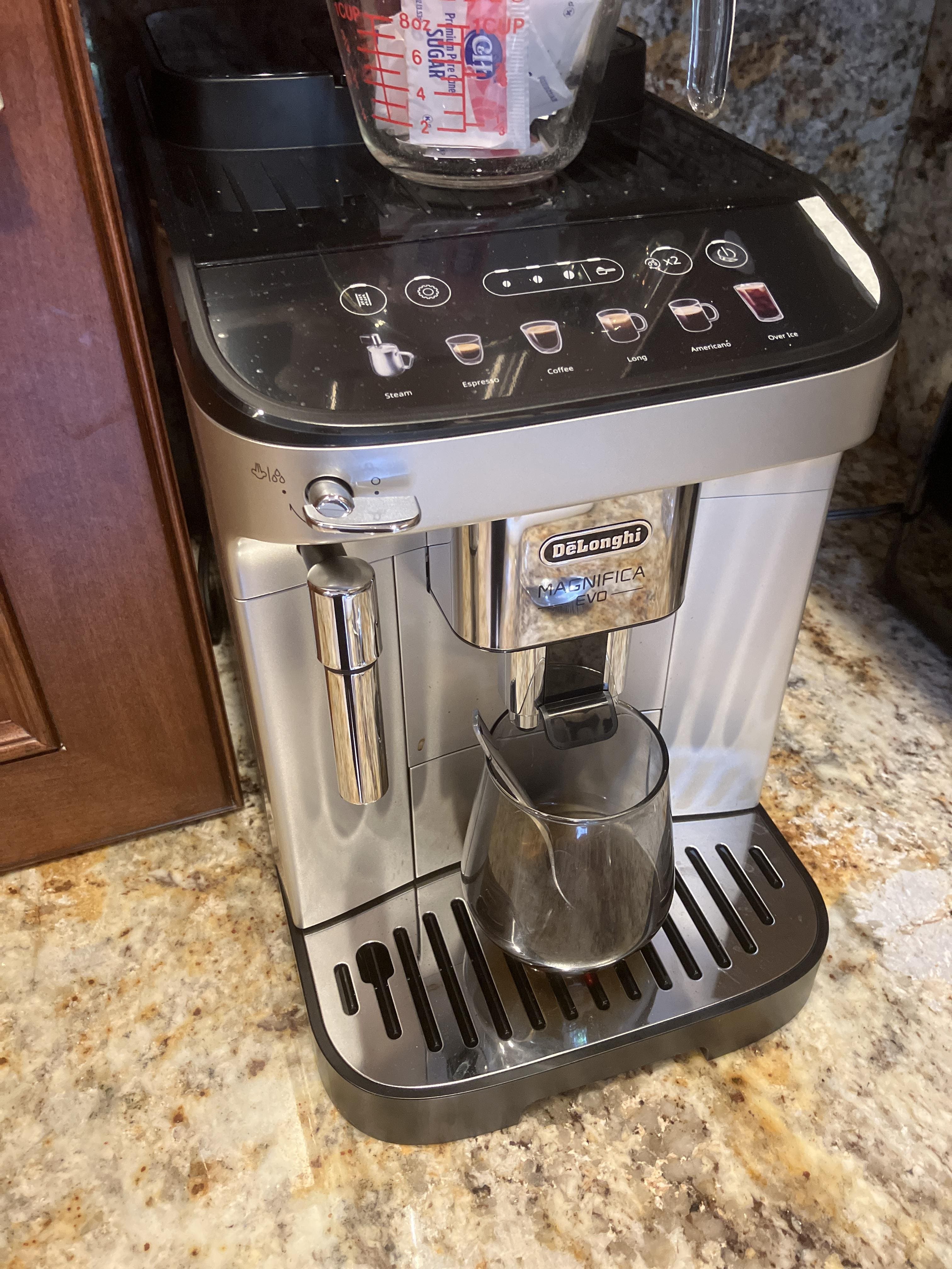 De'Longhi Magnifica Evo Espresso Machine with Milk Frother for Hot