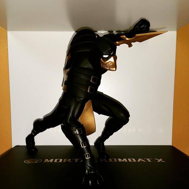 Gold Scorpion, click to load a larger version