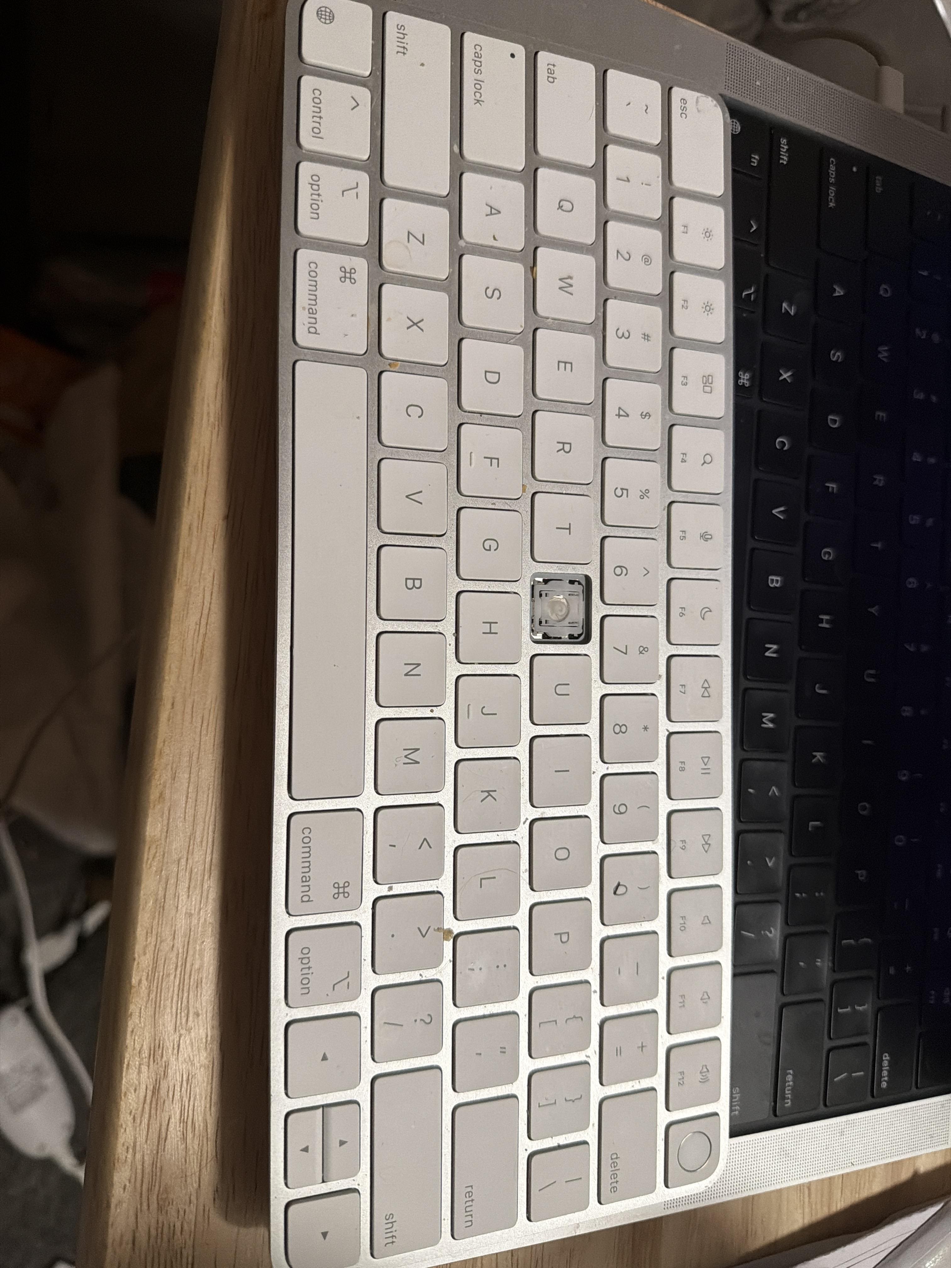 Magic Keyboard (USB C) with Touch ID for Mac models with Apple