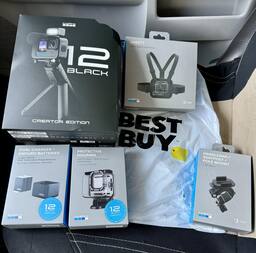 GoPro HERO12 Creator Edition Action Camera Black CHDFB-121 GoPro HERO12 Creator Edition Action Camera Black CHDFB-121