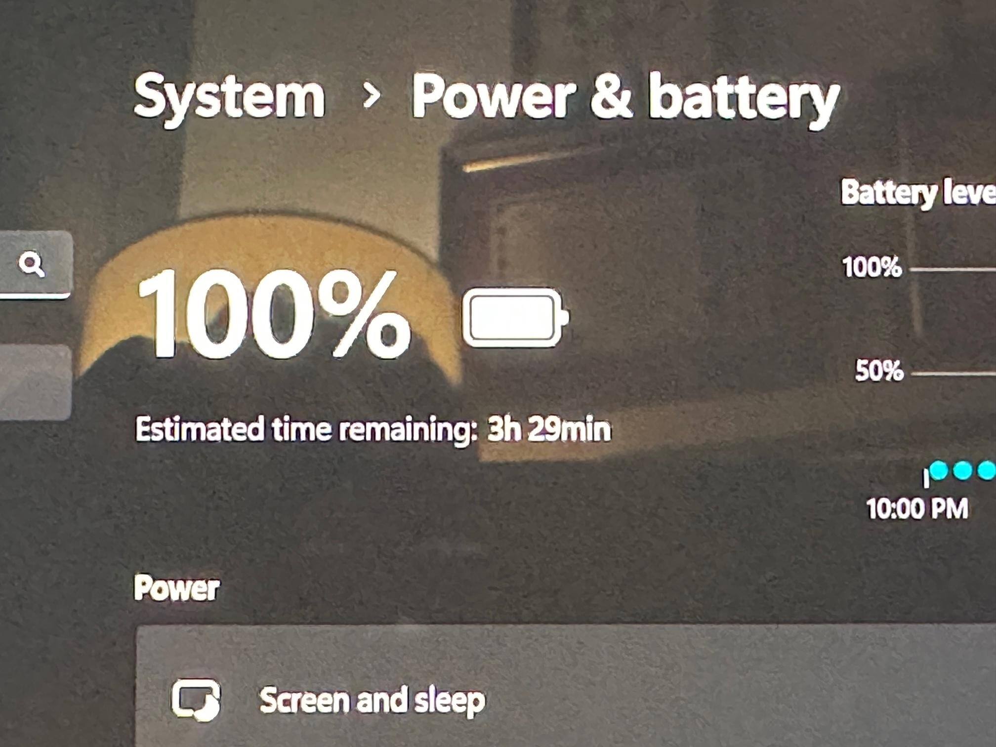 Battery life reding after initial charge.  It eventually went up to 6 hrs +, click to load a larger version