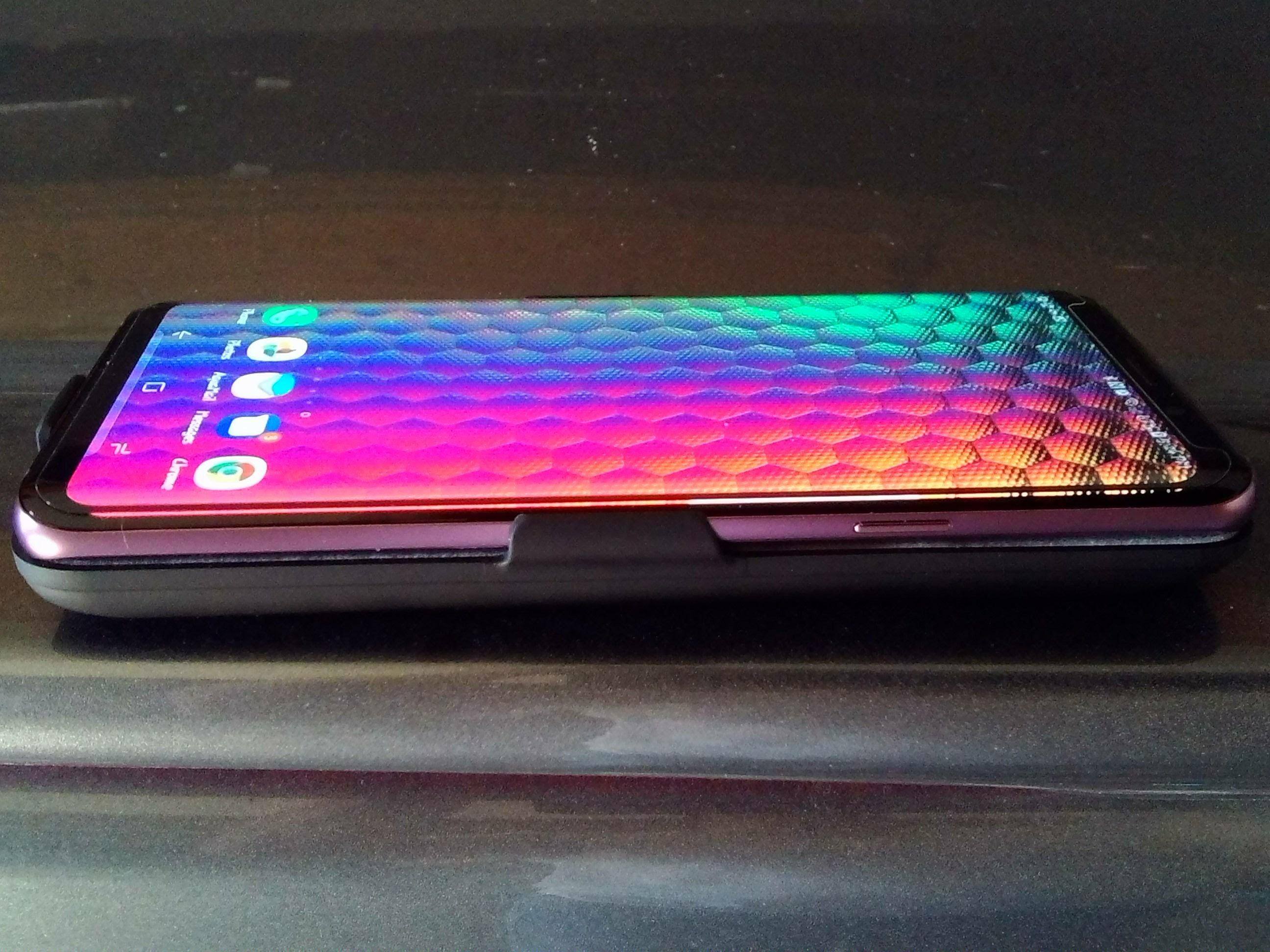 You can clearly see the gap on the right and..., click to load a larger version