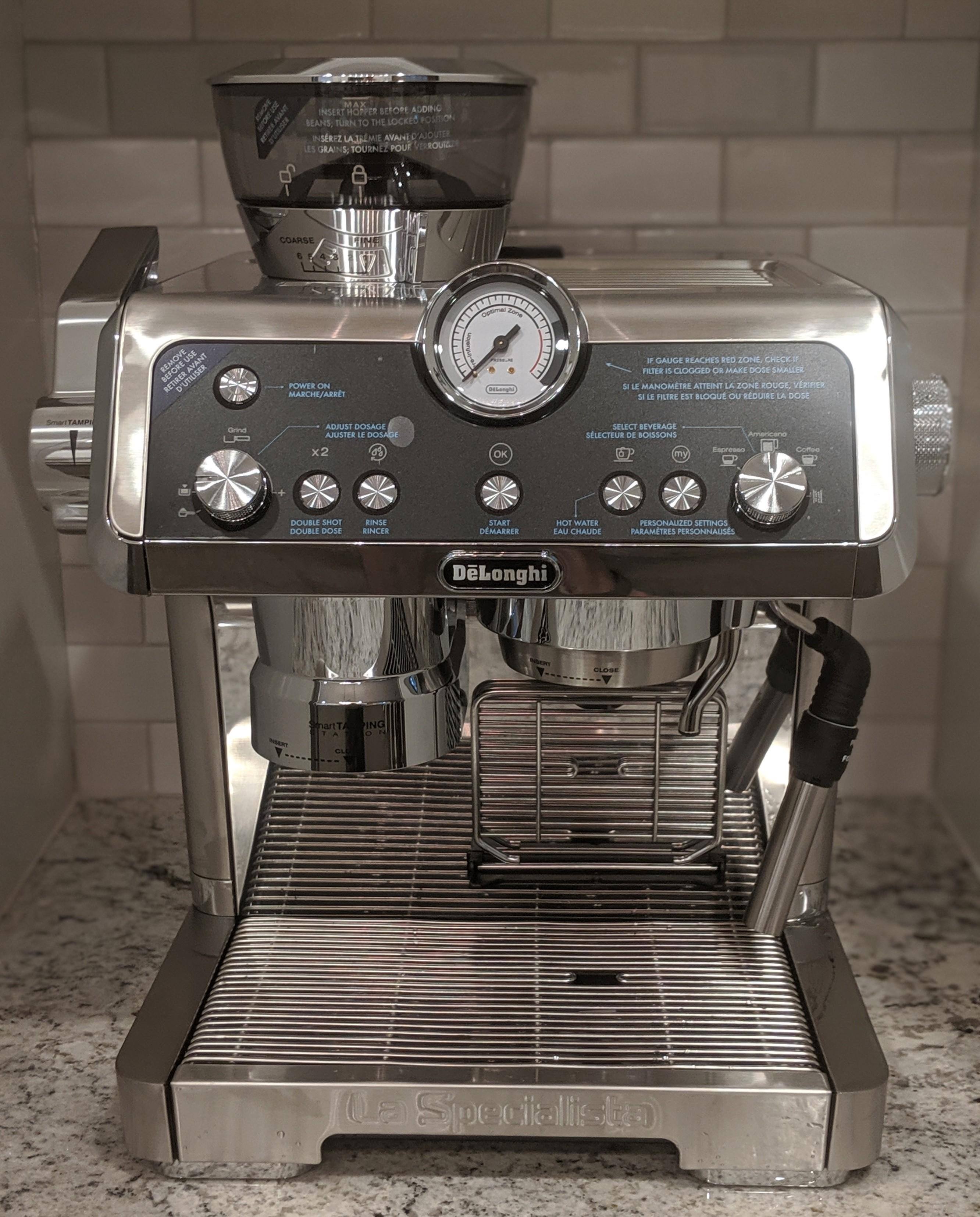 De'Longhi La Specialista Espresso Machine with 19 bars of pressure