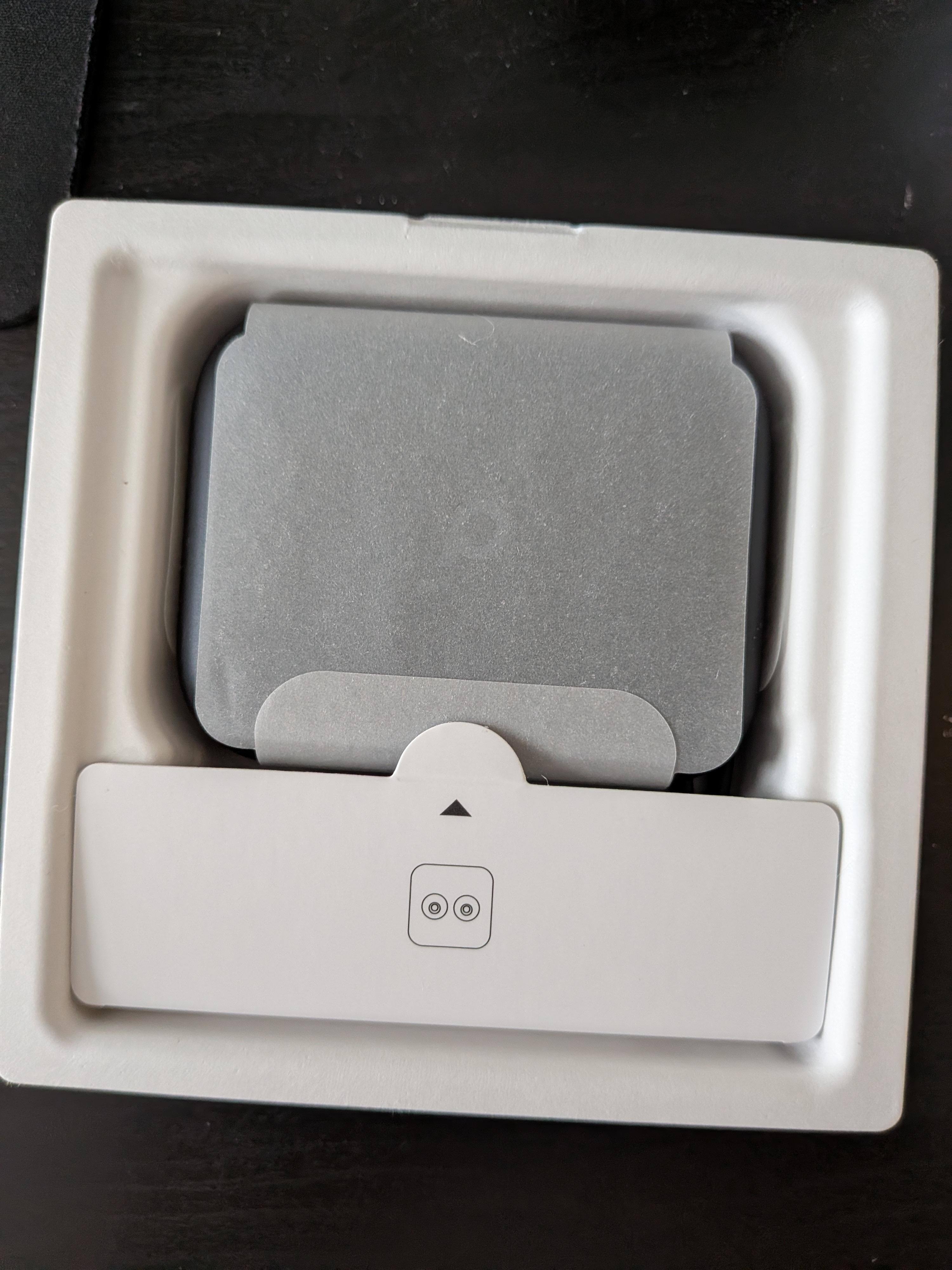 Here's what the little tray inside the box looked like., click to load a larger version