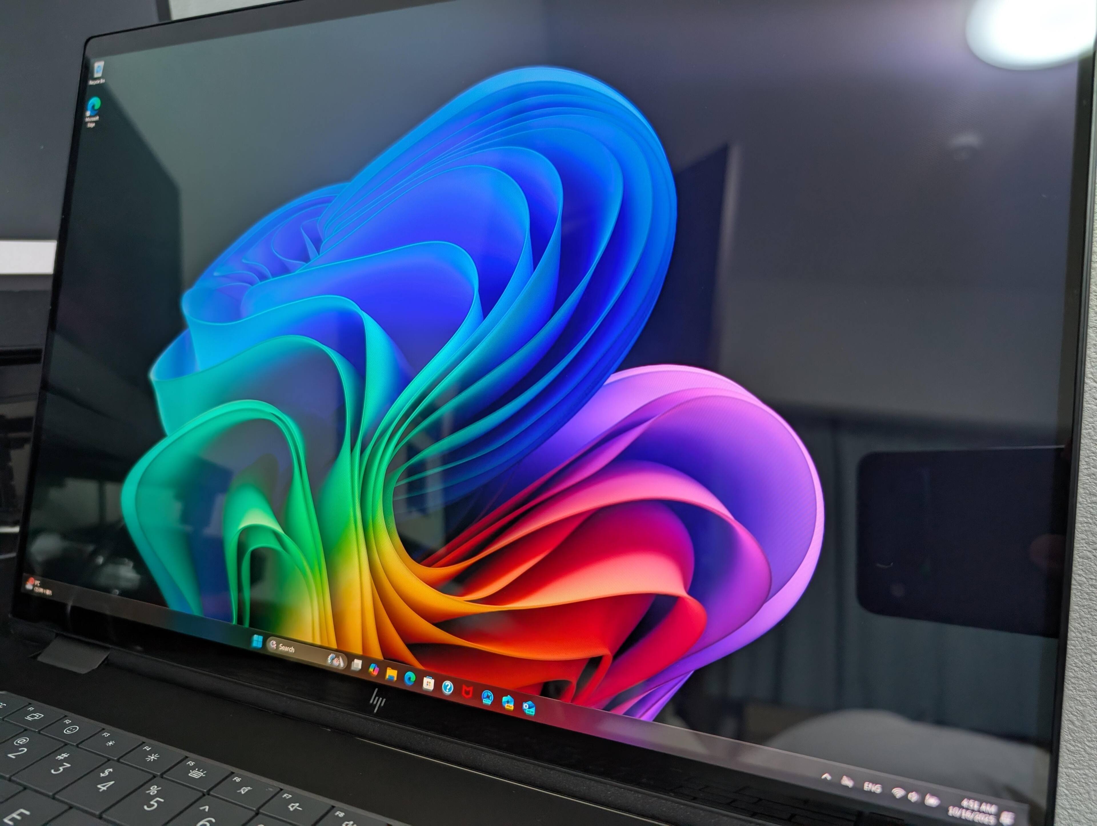 amazing OLED, click to load a larger version