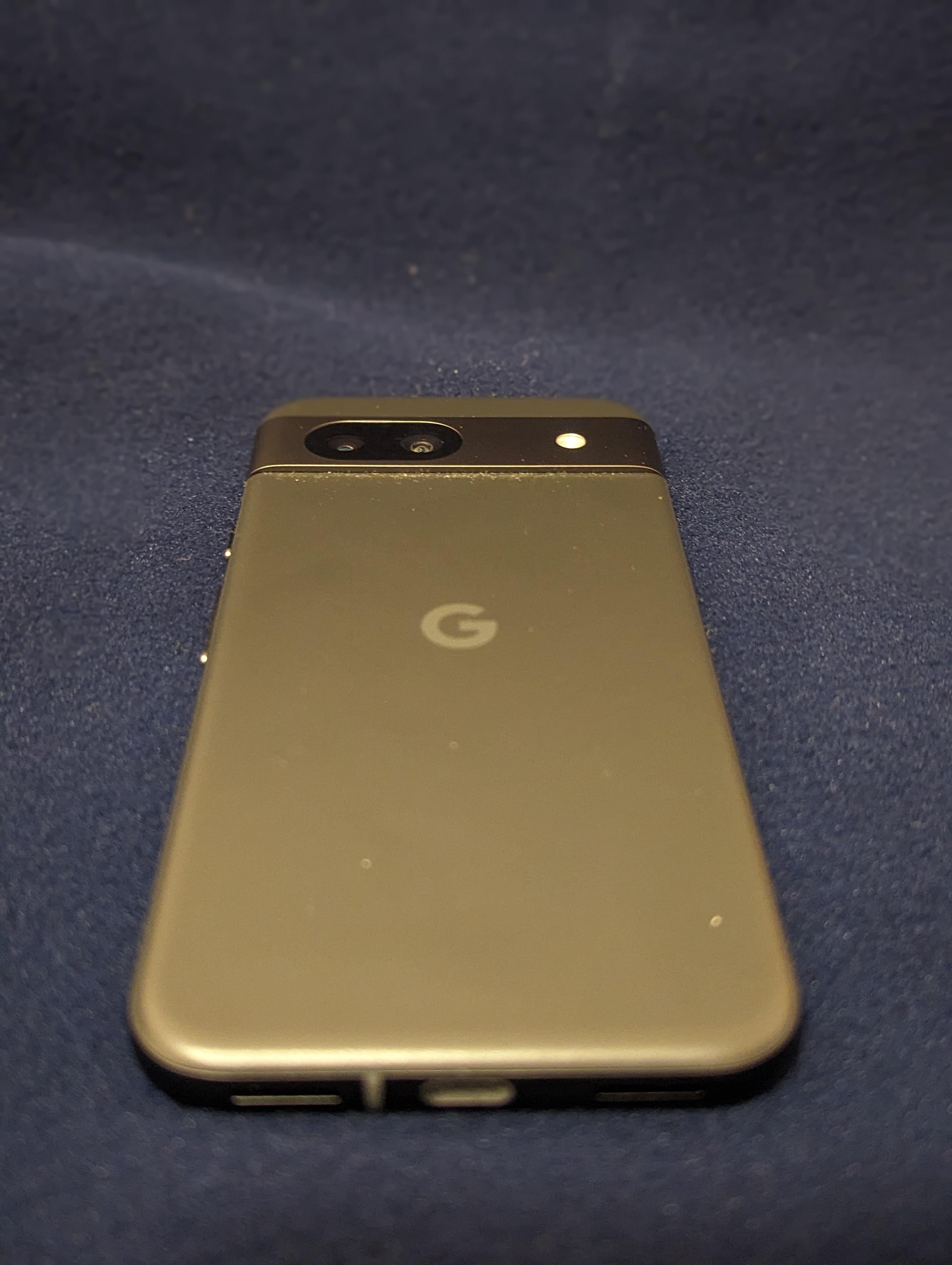 Google Pixel 8a ベージュ128GB Google Pixel 8a 5G 128GB (Unlocked) Porcelain GA04988-US
