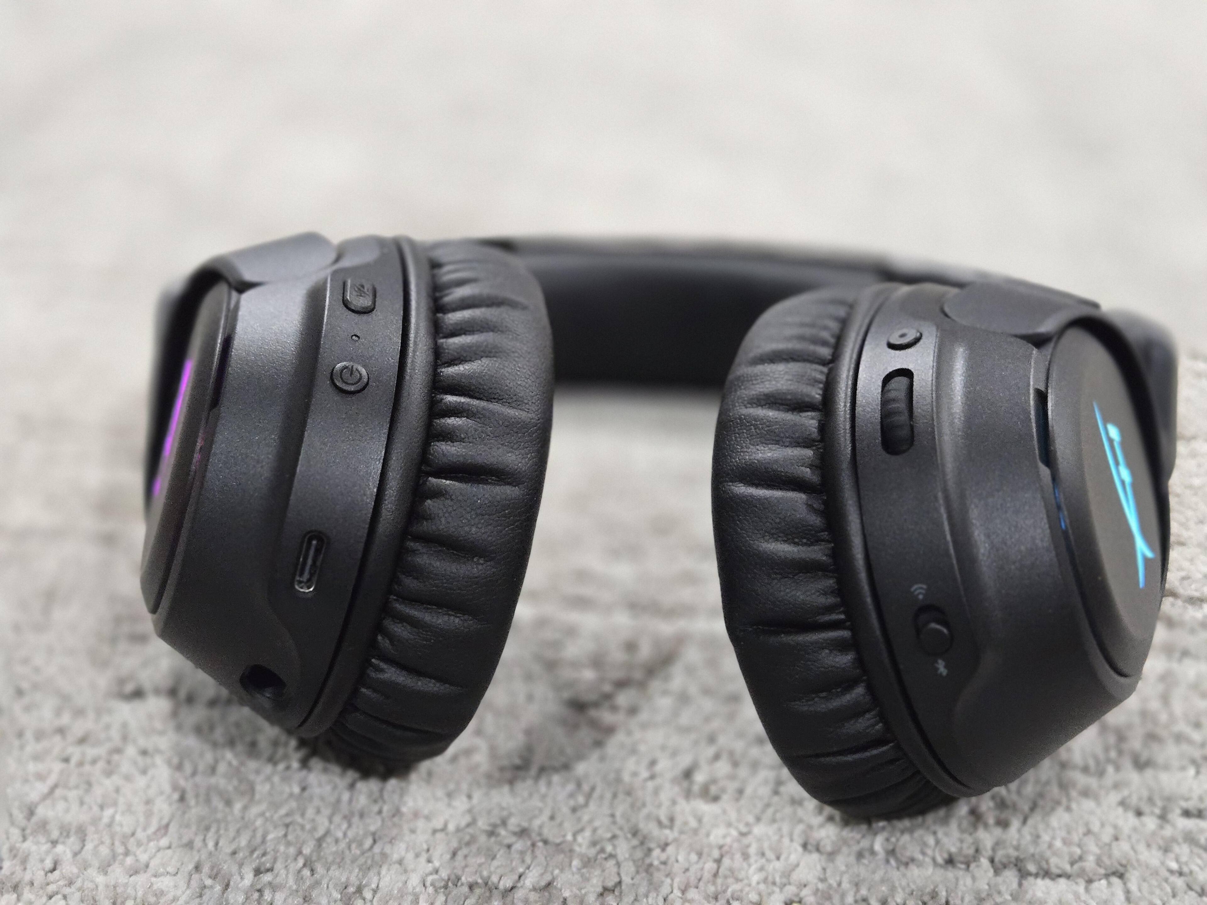 Buttons are well placed, click to load a larger version