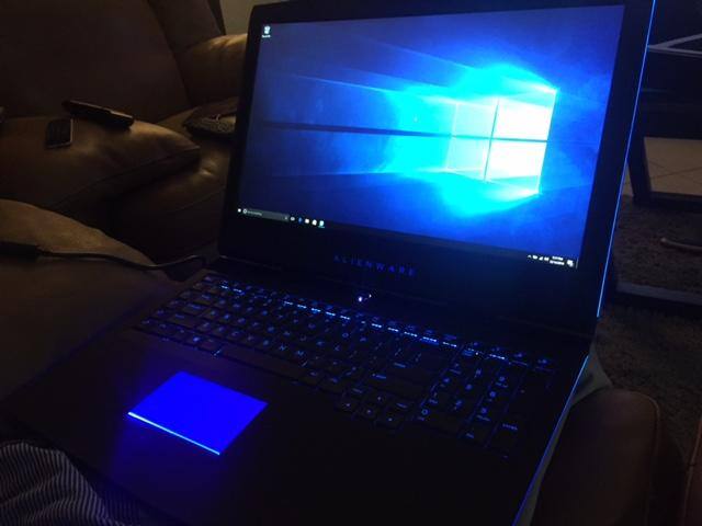 Alienware 17" R4, click to load a larger version
