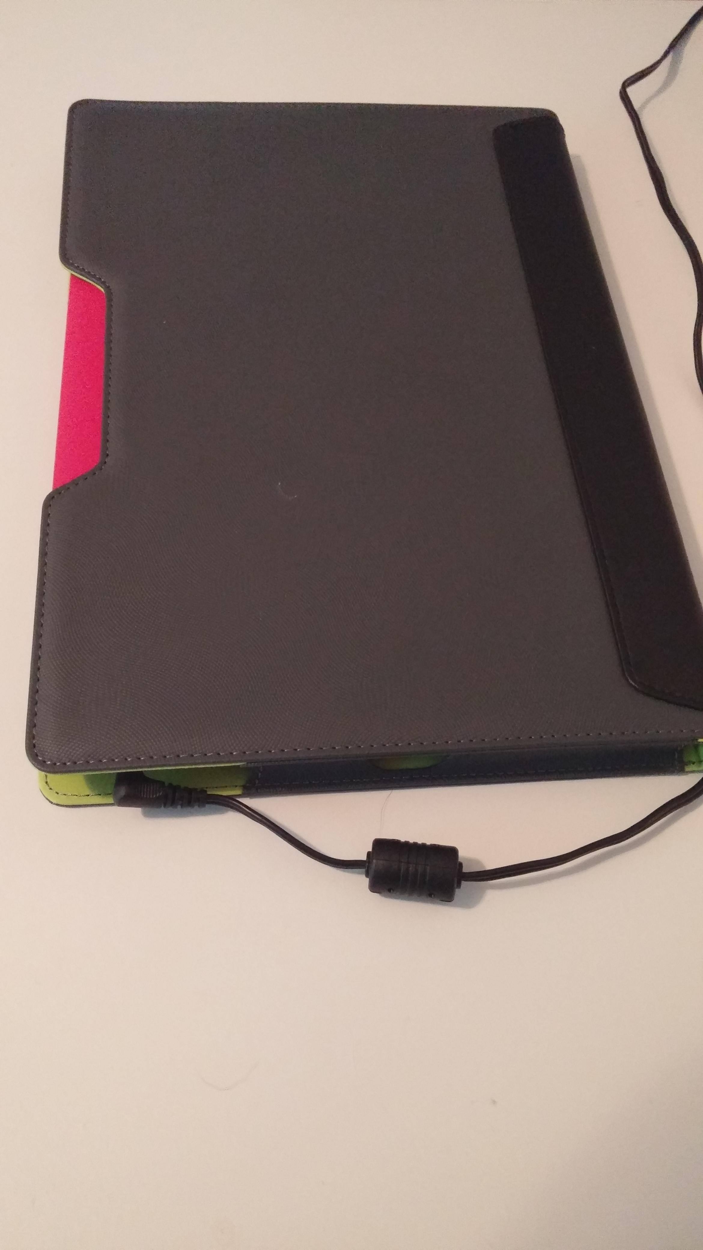 Charge in case, click to load a larger version