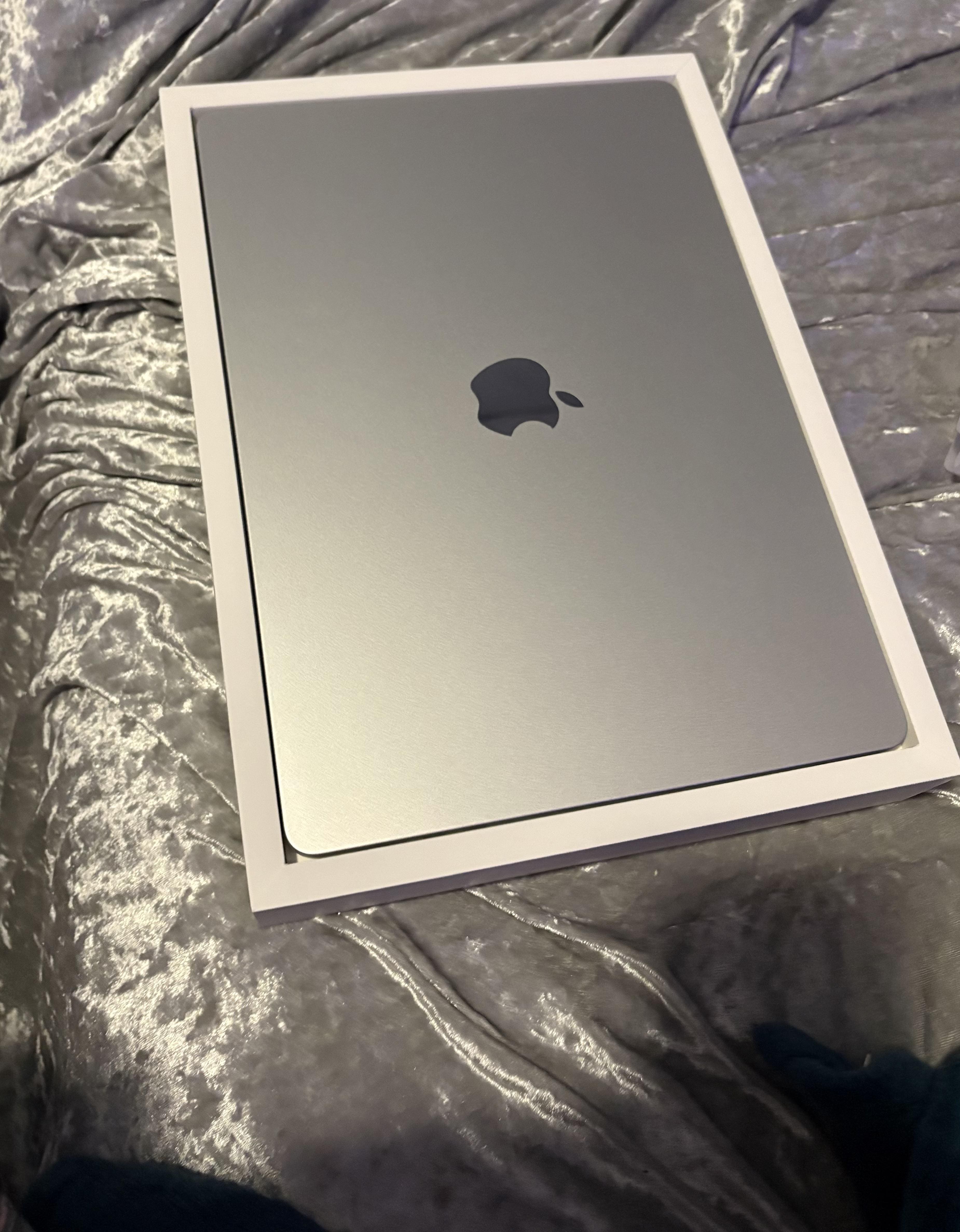 Apple MacBook Air 15 inch Laptop M5 chip with 10 core CPU and 10