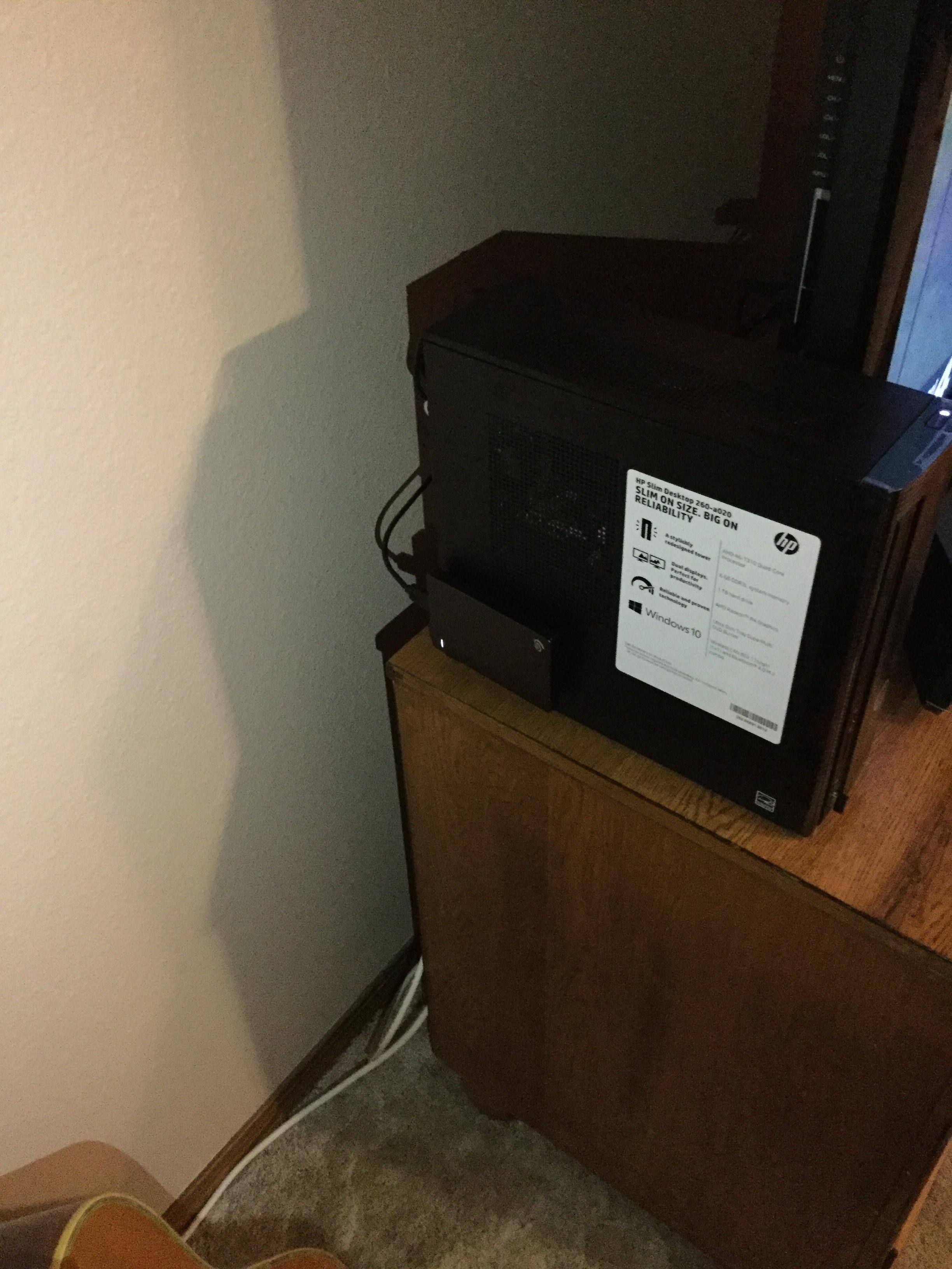 Showing the hard drive, click to load a larger version