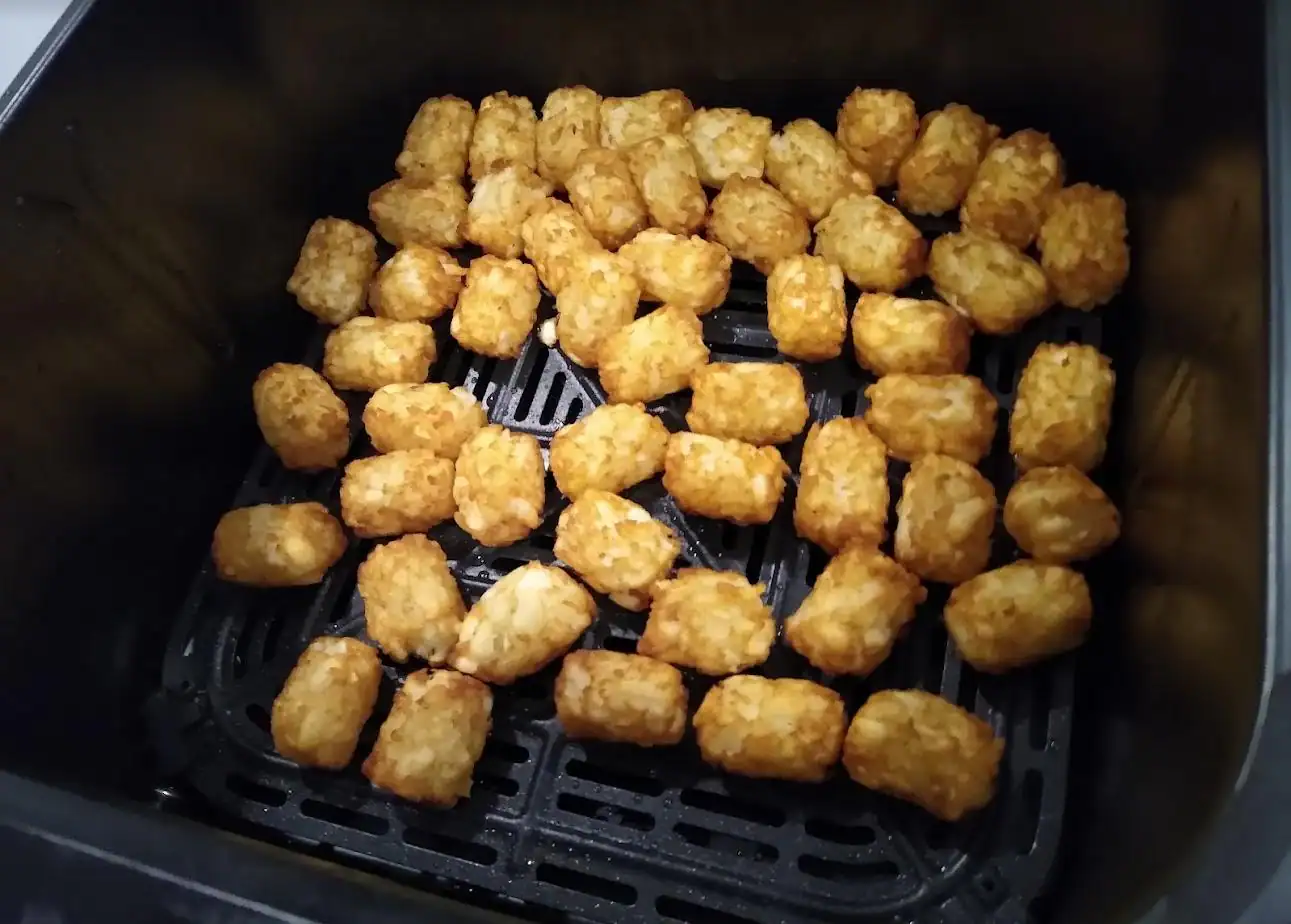 Frozen tater tots turned out great., click to load a larger version