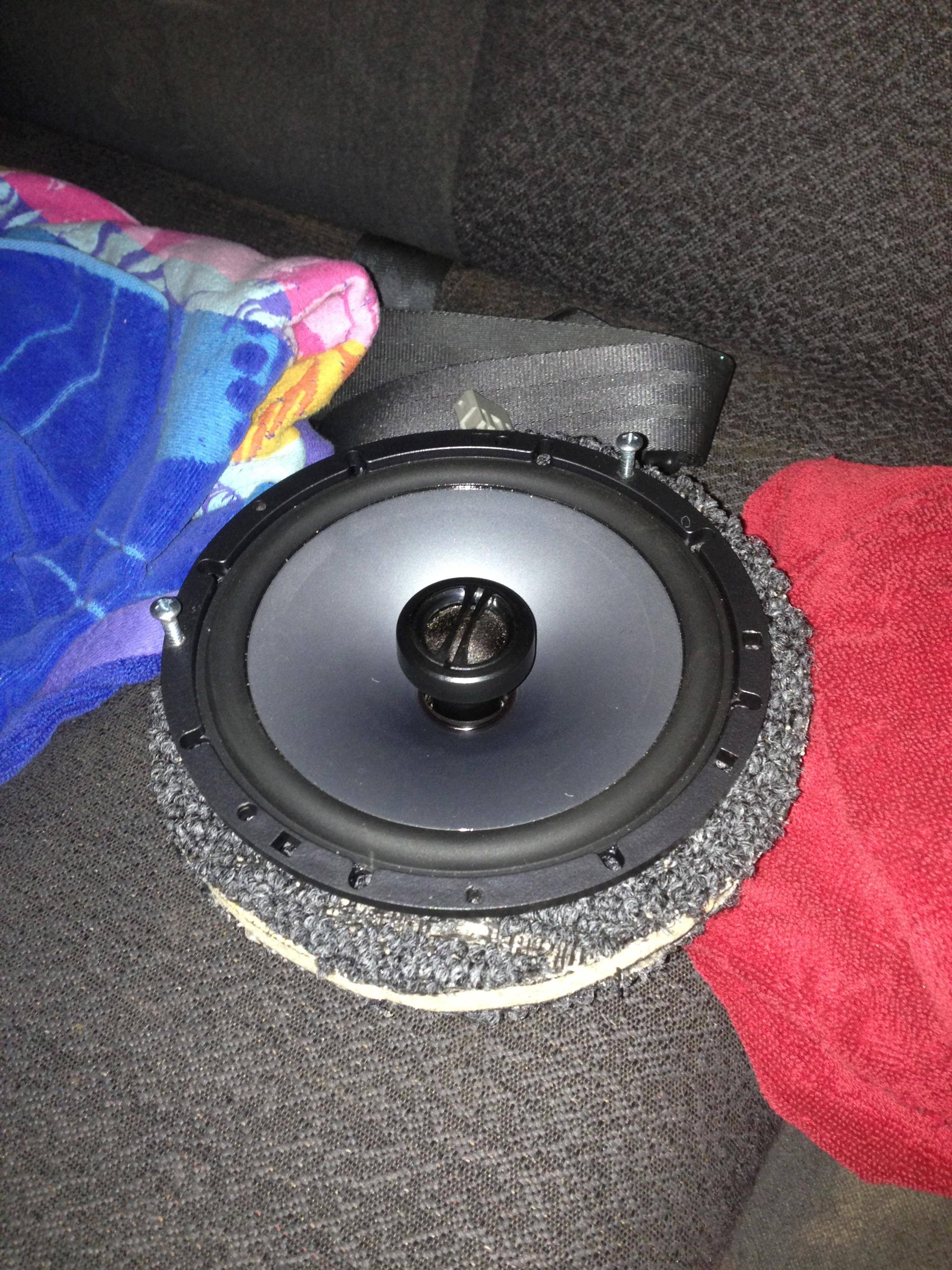 speaker on customer speaker mounts, click to load a larger version