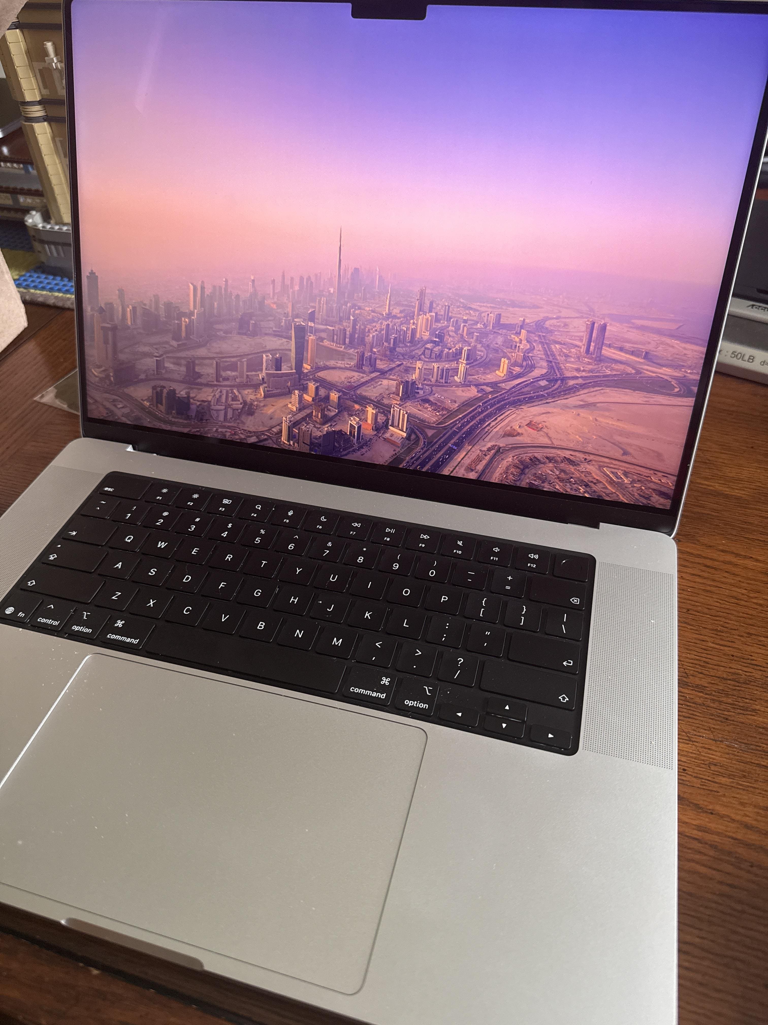 16 inch MacBook Pro Apple M5 Pro chip with 18 core CPU and 20 core