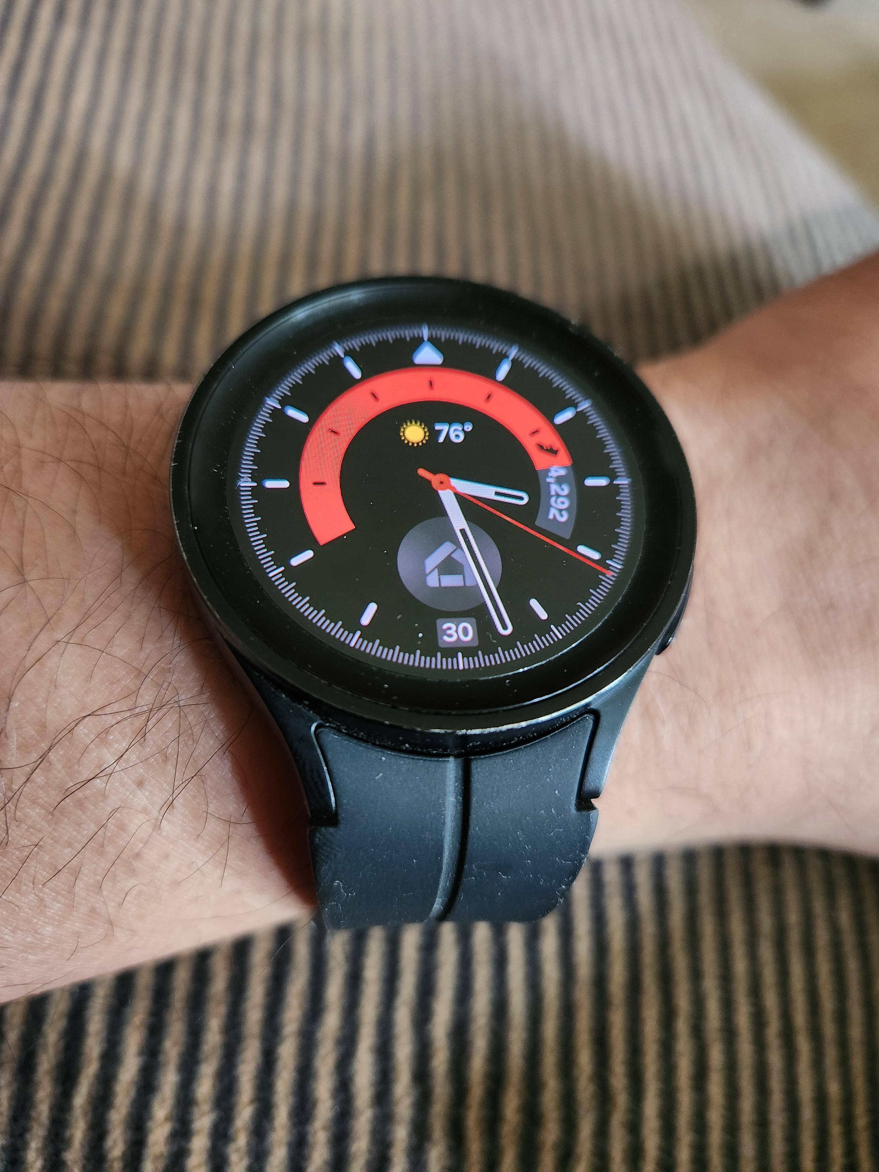 Samsung Galaxy Watch5 Pro Titanium Smartwatch 45mm LTE Black