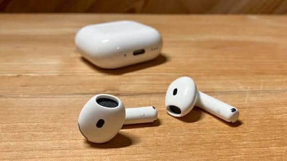 は*い様 Apple AirPods 4 Apple AirPods 4 White MXP63LL/A - Best Buy