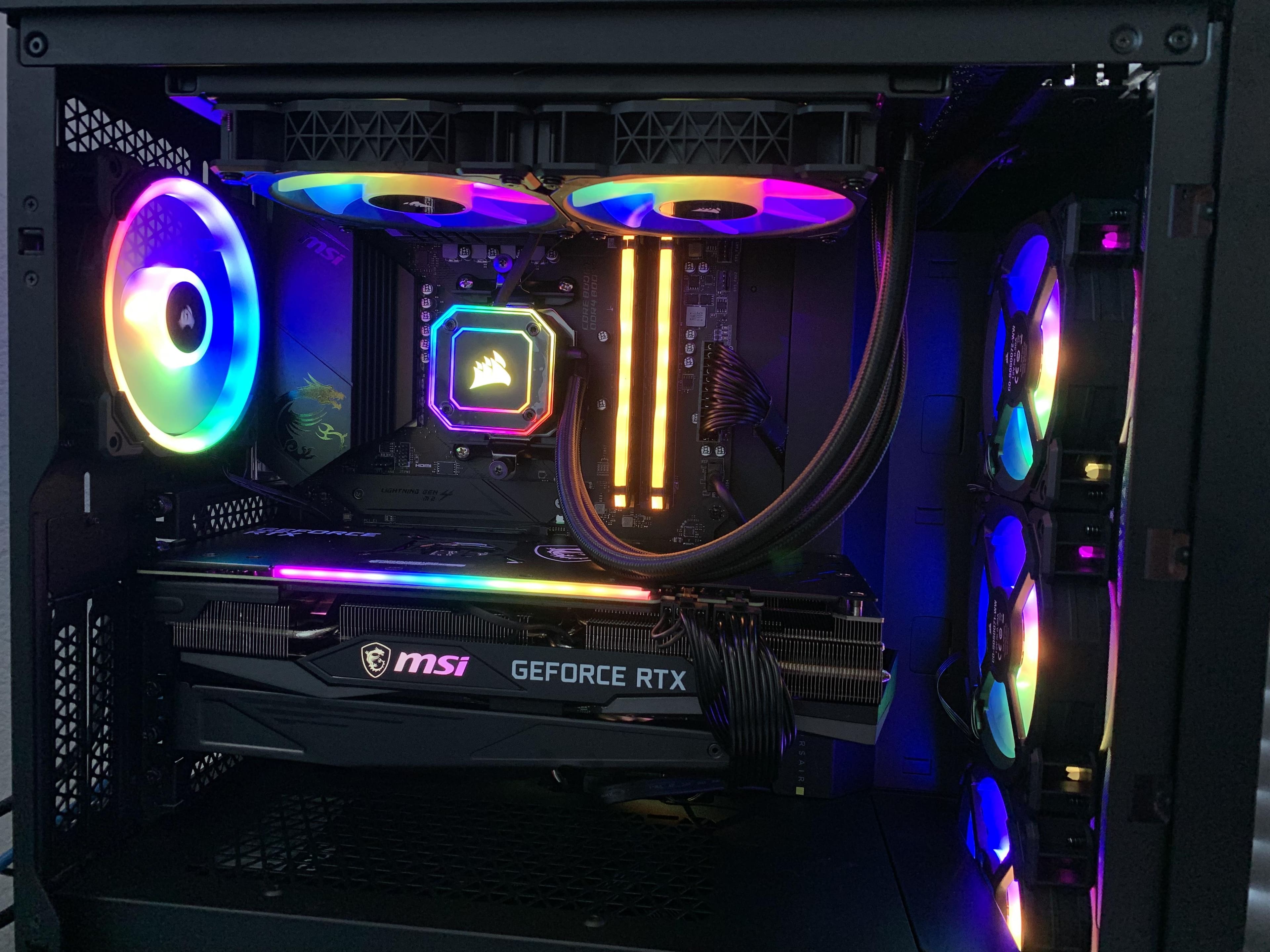 CORSAIR VENGEANCE RGB PRO 32GB (2x16GB) DDR4 3600MHz C18 UDIMM