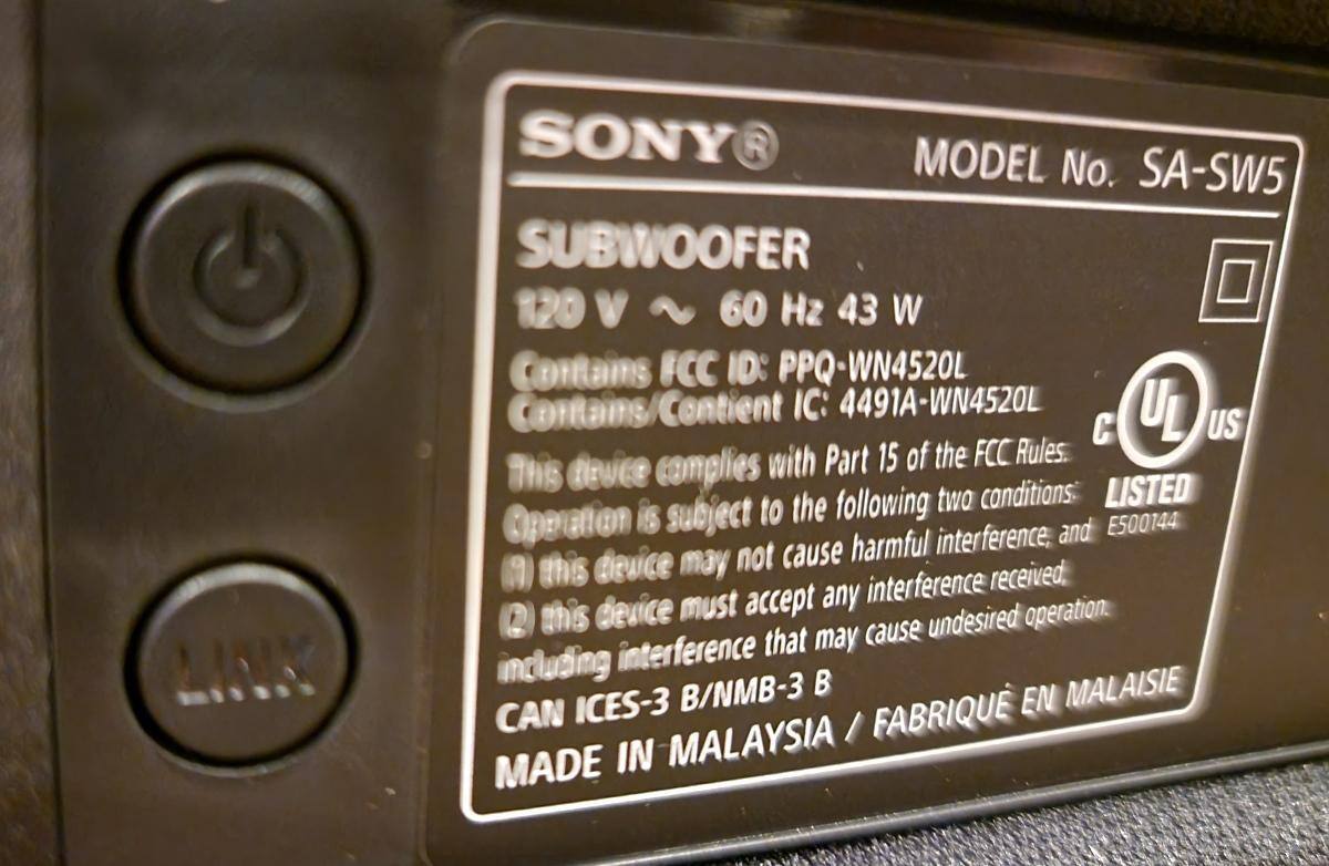 Rear buttons, Power & Link, click to load a larger version