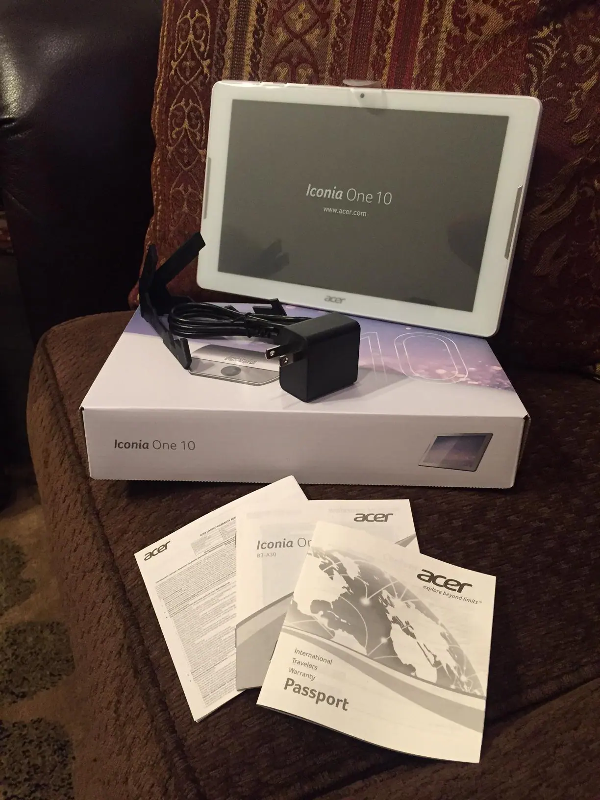 Unboxing, nice looking piece of kit!, click to load a larger version