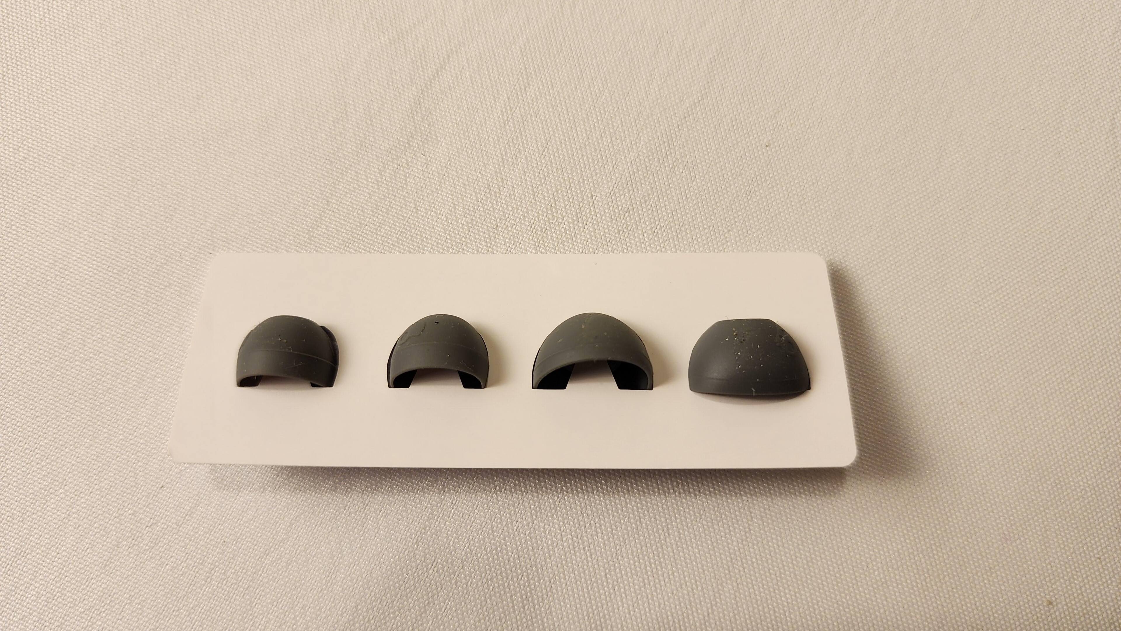 two other pair of tips included for best fit, click to load a larger version