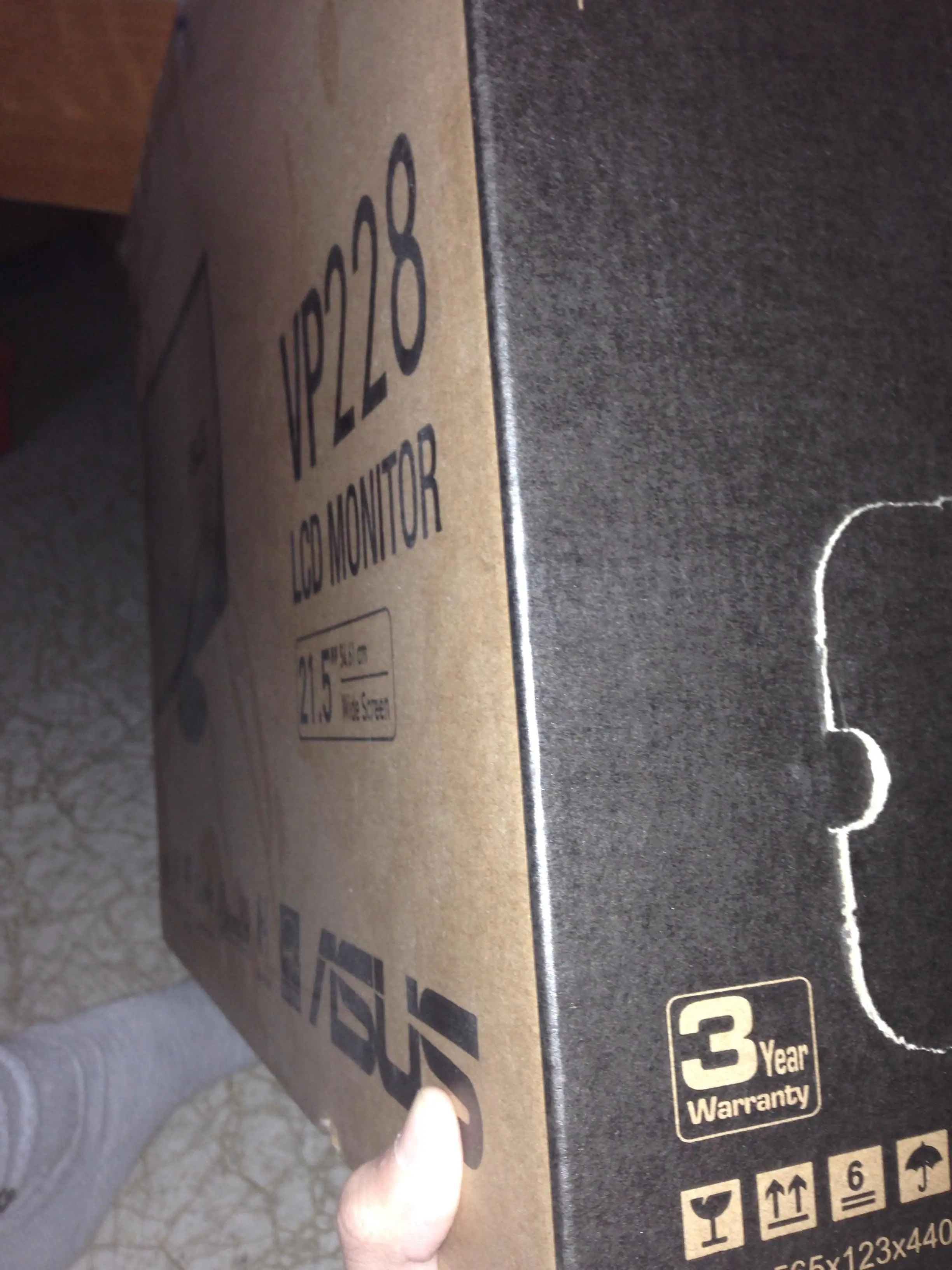 Picture of the box of the monitor bottom right shows the 3yr warranty, click to load a larger version