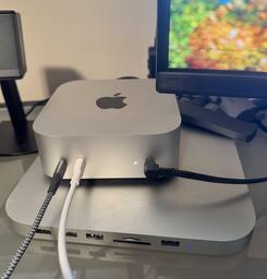 Apple Mac mini Desktop Latest Model M4 chip Built for Apple Apple Mac mini Desktop Latest Model M4 chip Built for Apple