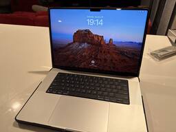 Apple MacBook Pro 16 inch Apple M4 Pro chip Built for Apple Apple MacBook Pro 16 inch Apple M4 Pro chip Built for Apple