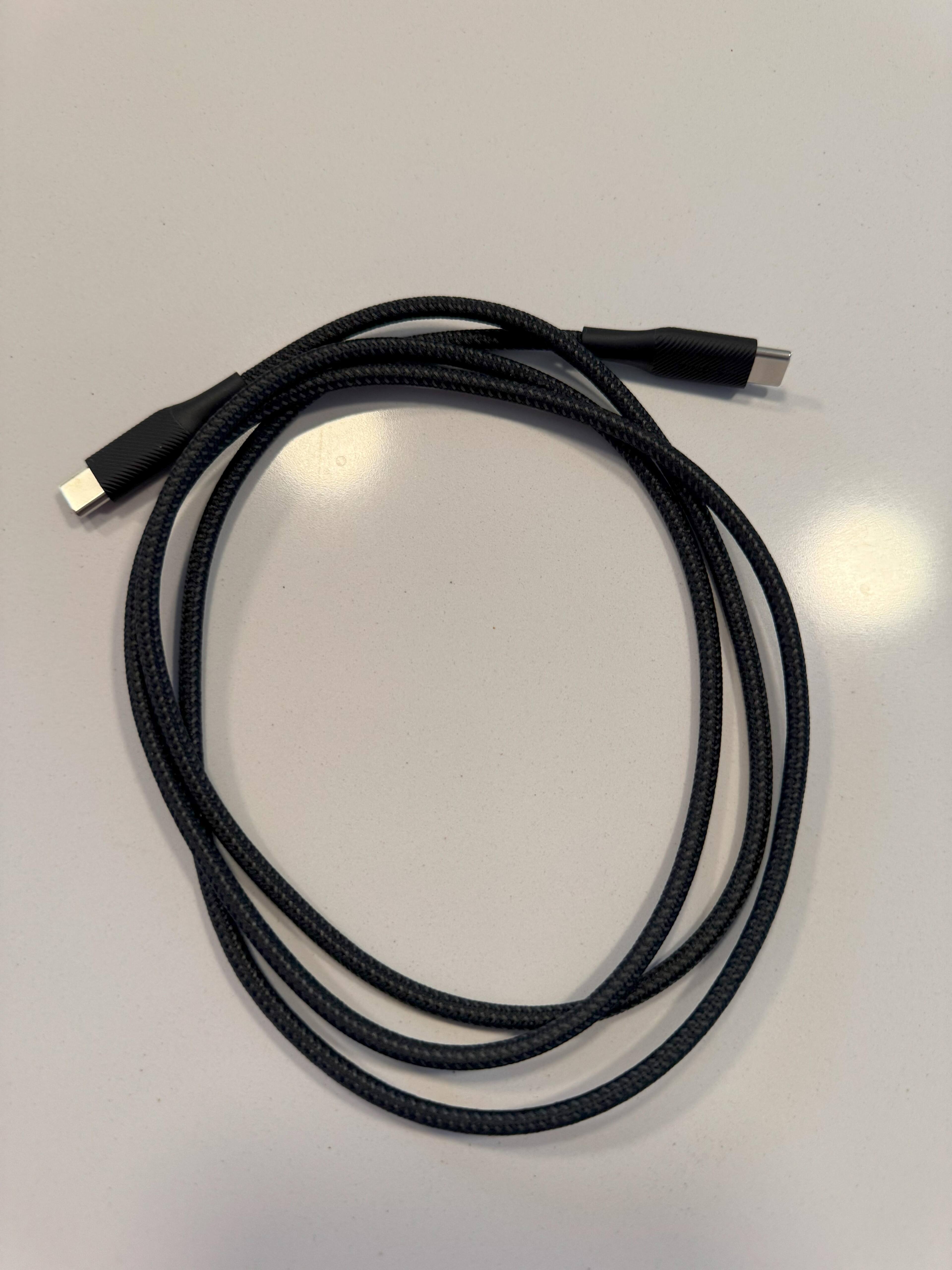 4' of coiled cable., click to load a larger version