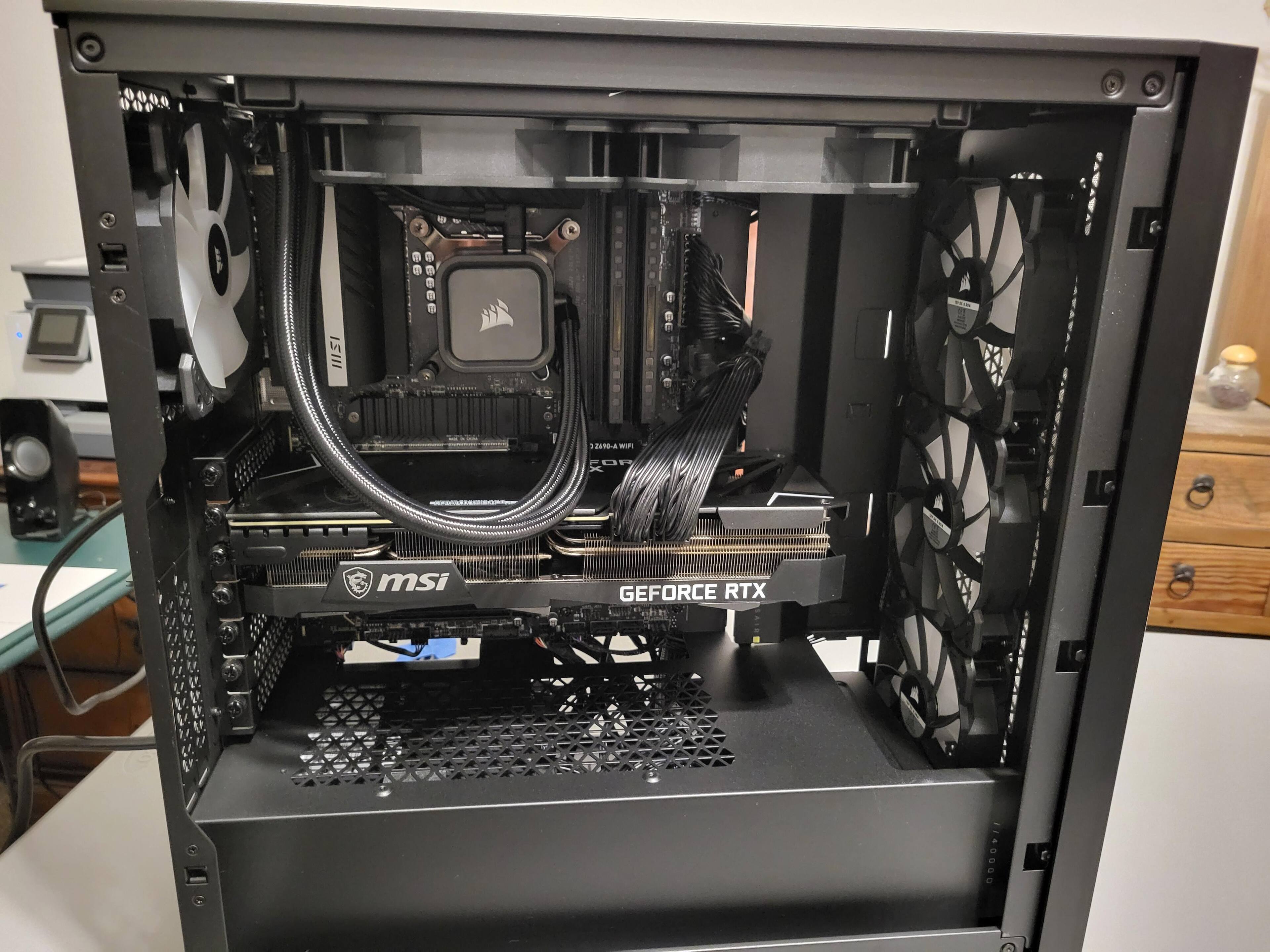 CORSAIR VENGEANCE i7300 Gaming Desktop Intel Core i7 12700K