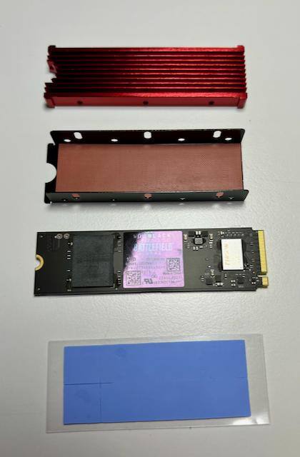 SSD with additional heat sink for PS5 use, click to load a larger version