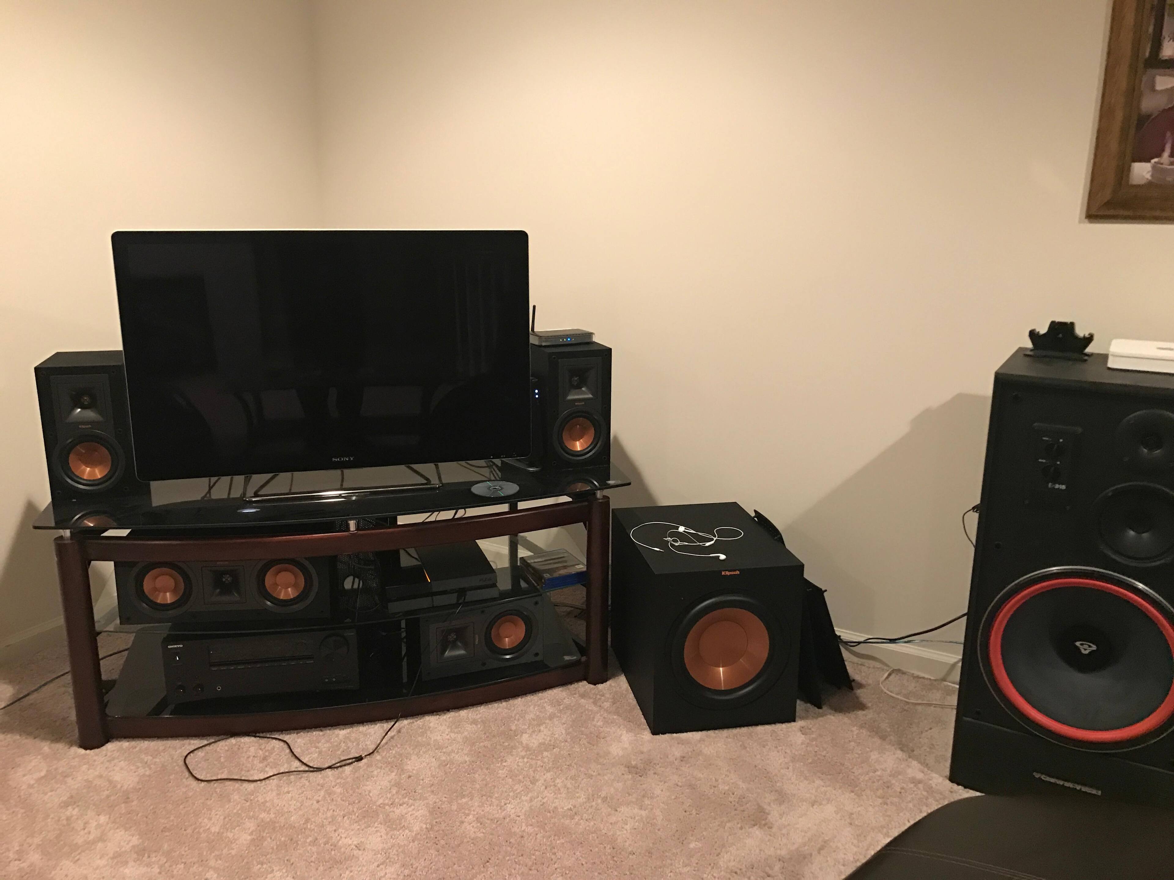 Game room, click to load a larger version