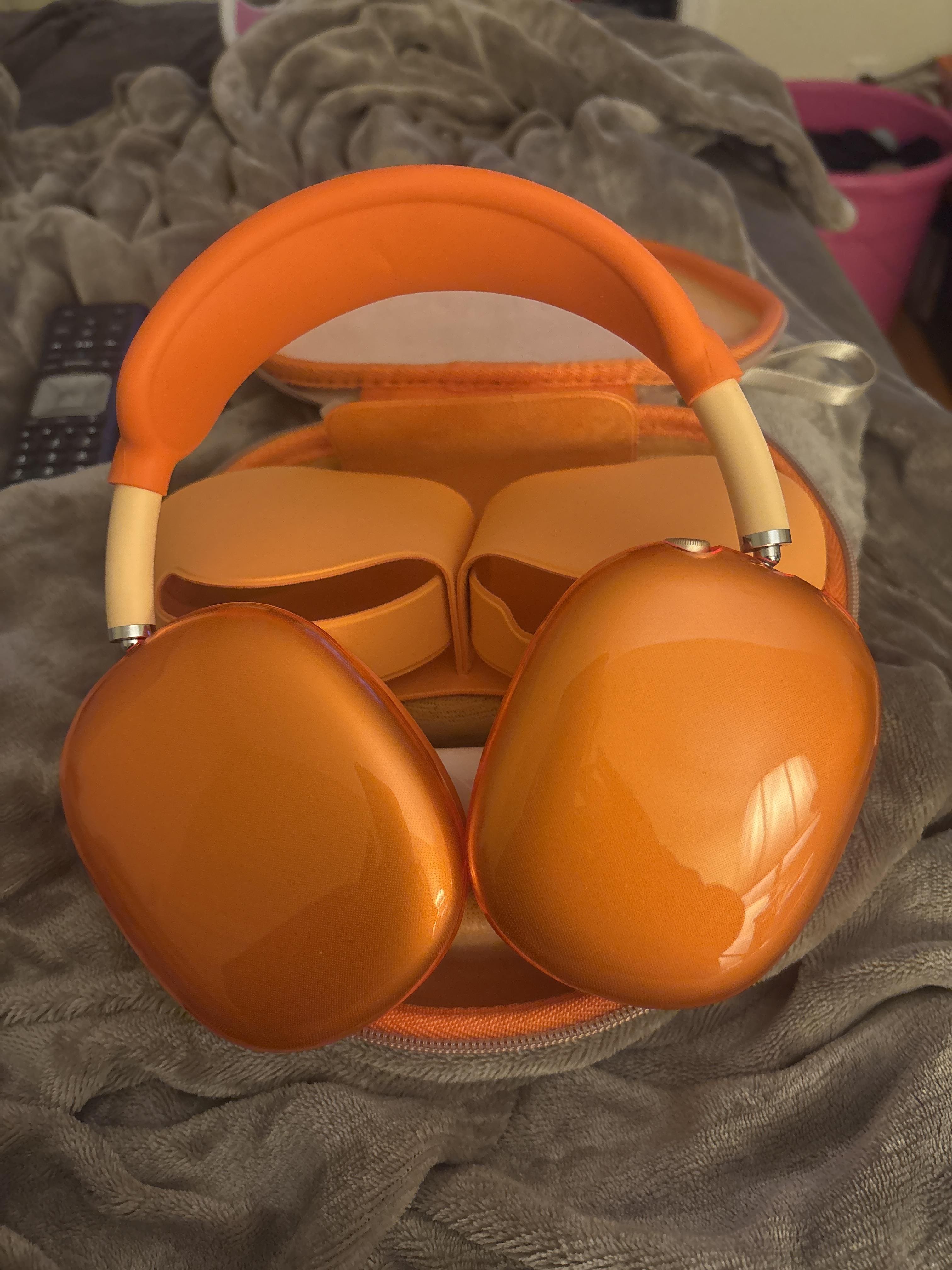 Apple AirPods Max オレンジ MW733ZA/A Apple AirPods Max (USB-C) MWW73ZA/A [オレンジ] 価格比較