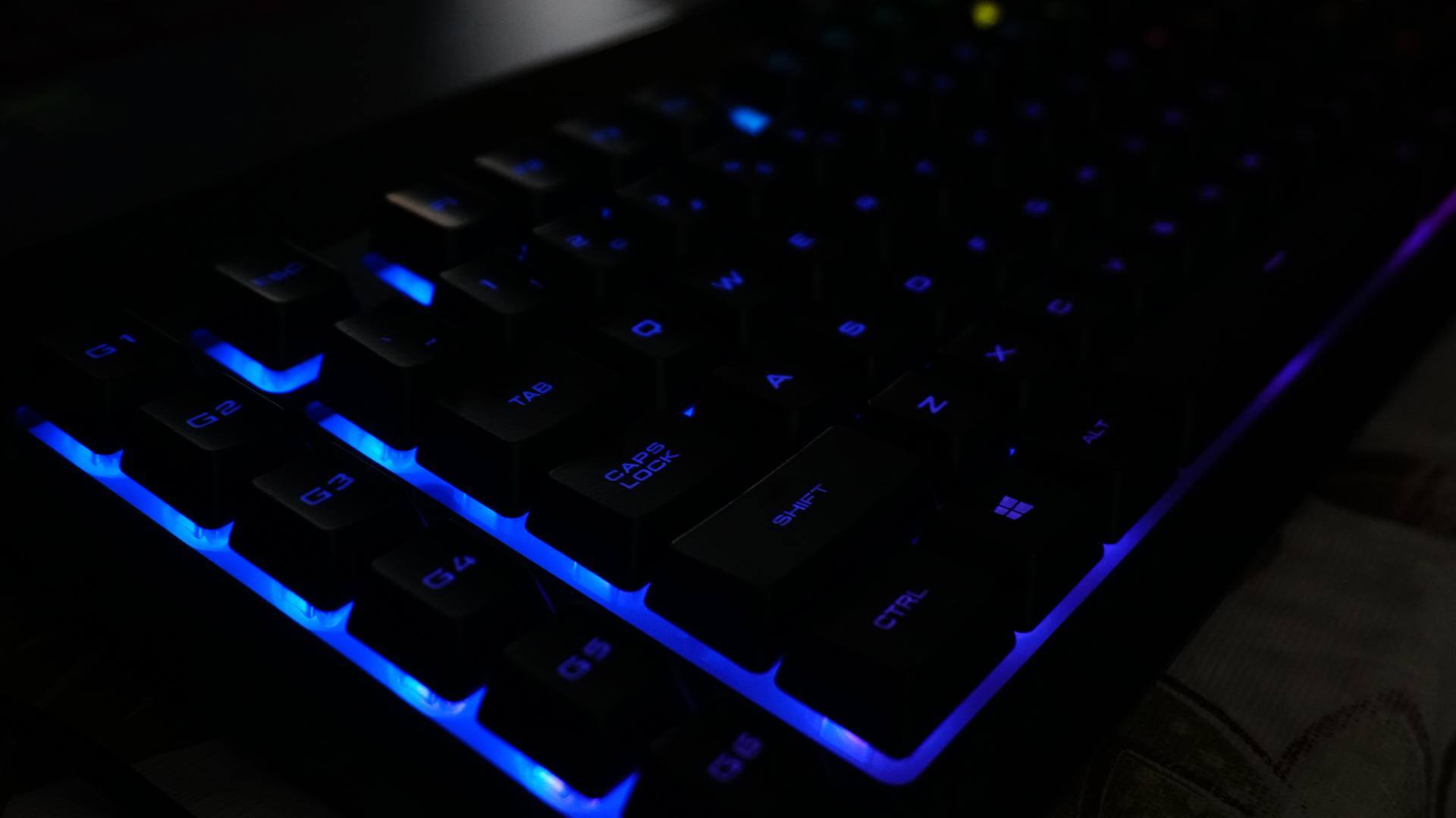 macro keys, click to load a larger version