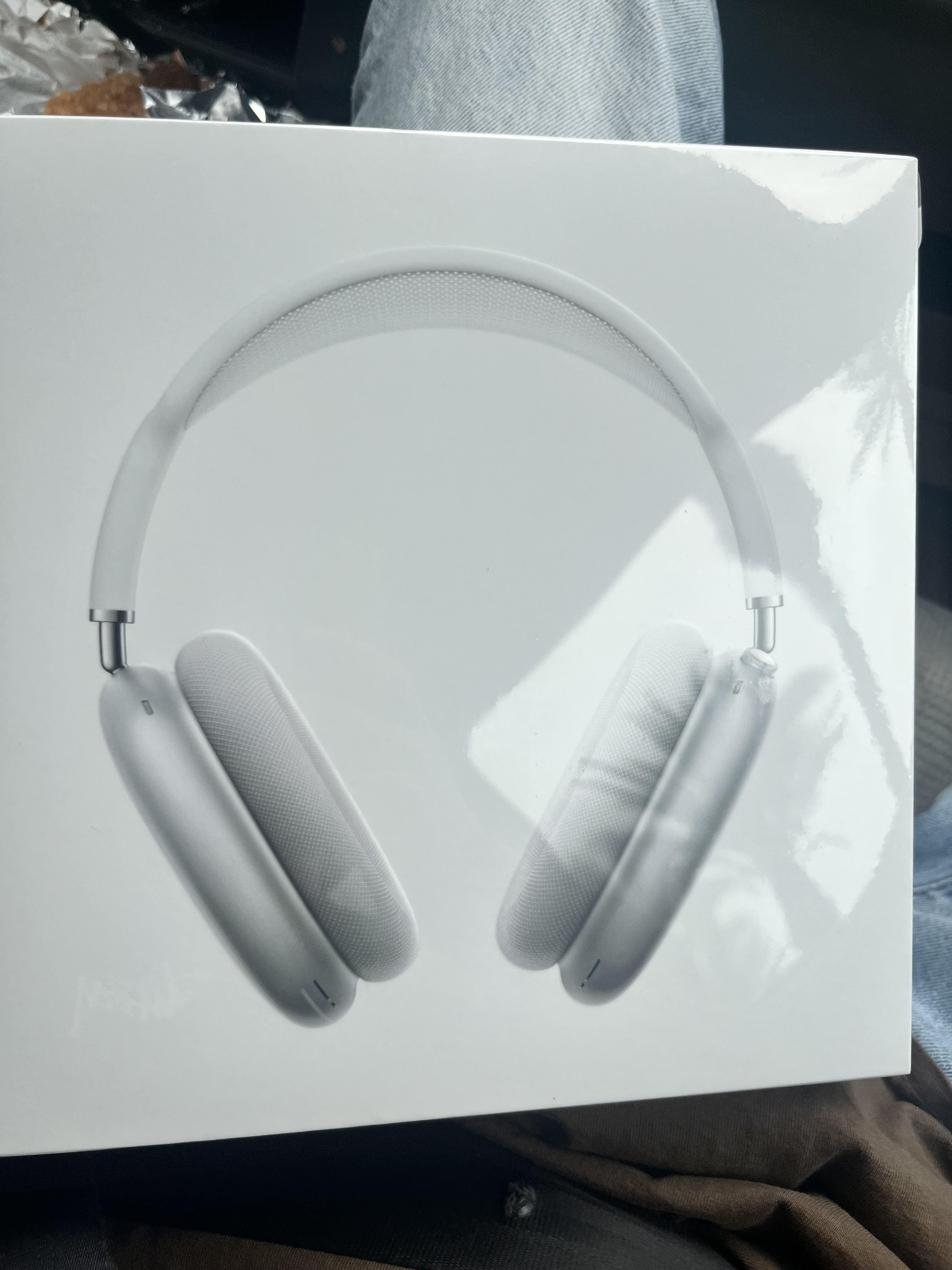 [超美品]APPLE AIRPODS MAX SILVER Amazon.com: Apple AirPods Max - Silver (Renewed) : Electronics