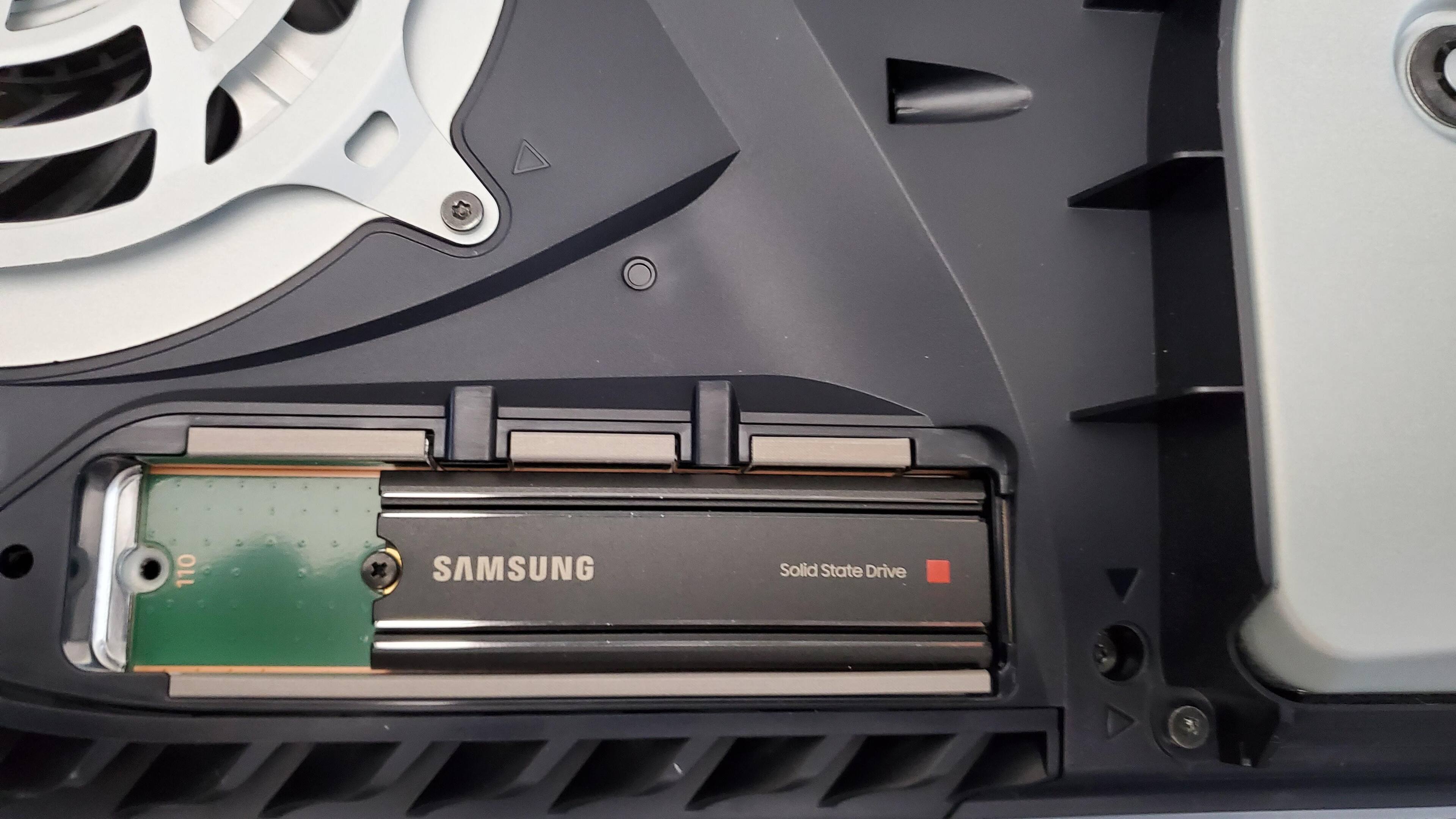 Samsung 980 PRO Heatsink 1TB Internal SSD PCIe Gen 4 x4 NVMe