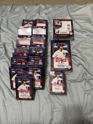 記念グッズ 2024 Topps Hanger Box Amazon.com: Topps 2024 Series 1 Hanger Box : Sports & Outdoors