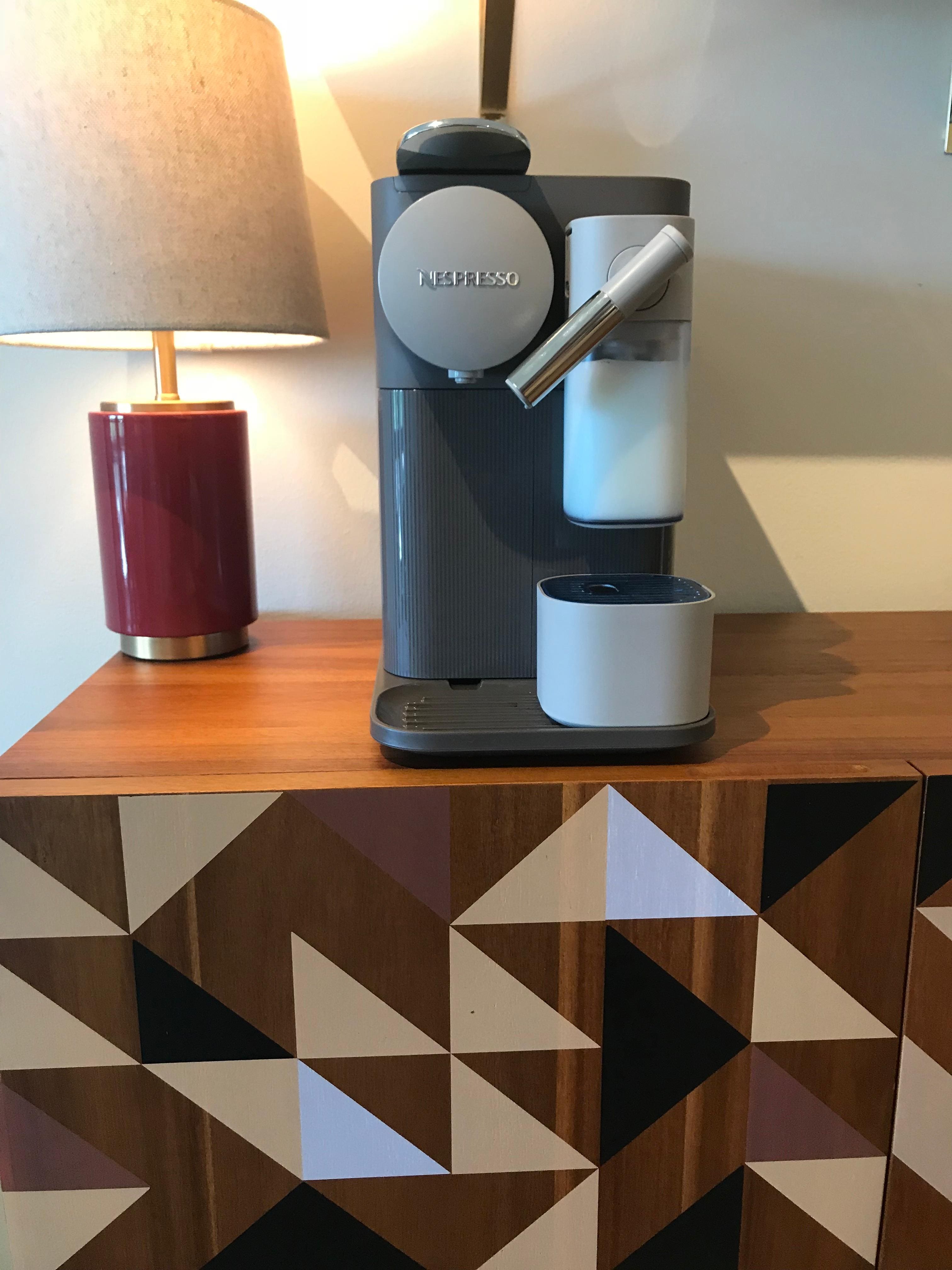 Nespresso Lattissima One Espresso Machine by DeLonghi EN500BW