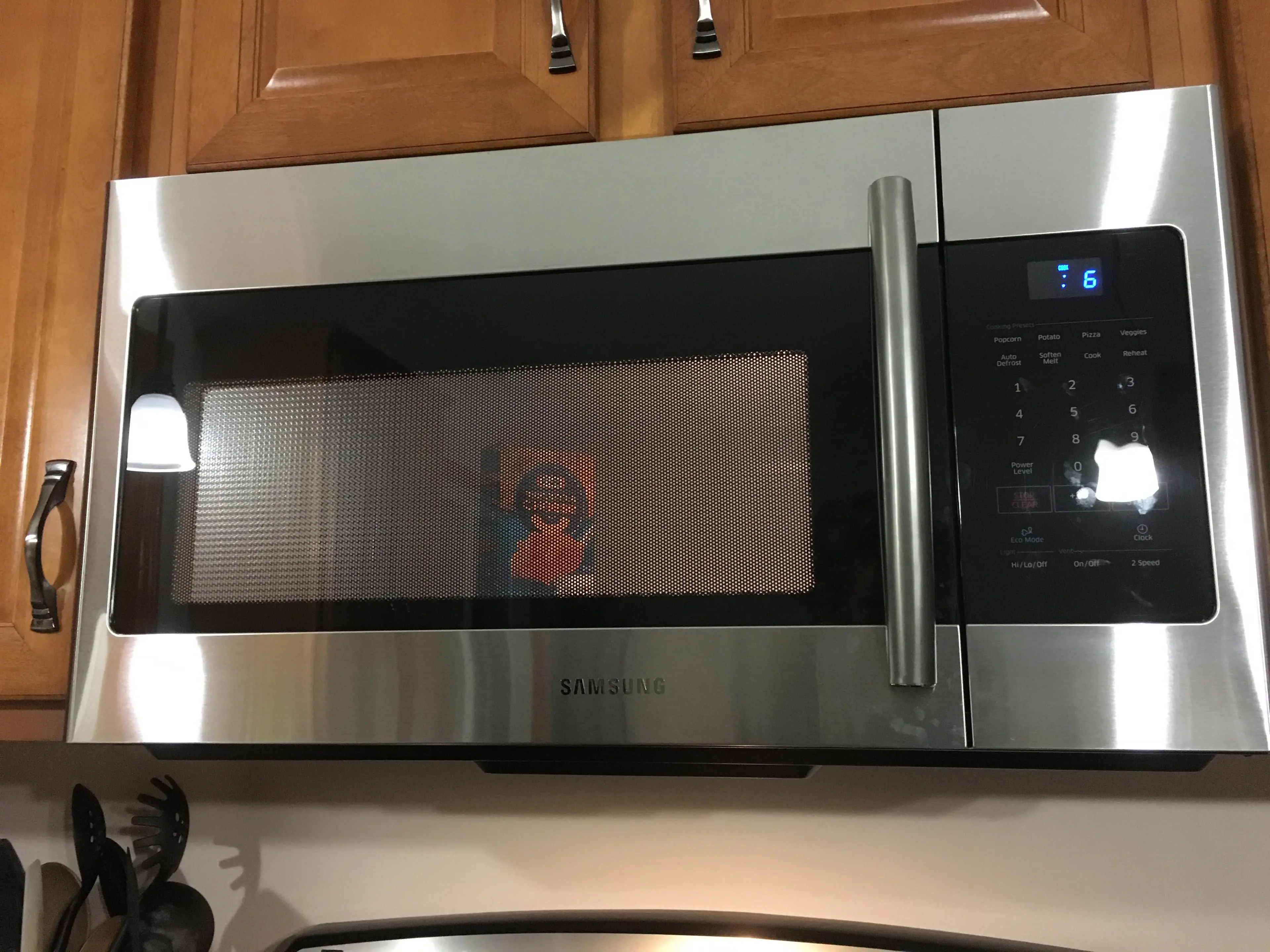 Warms evenly, click to load a larger version