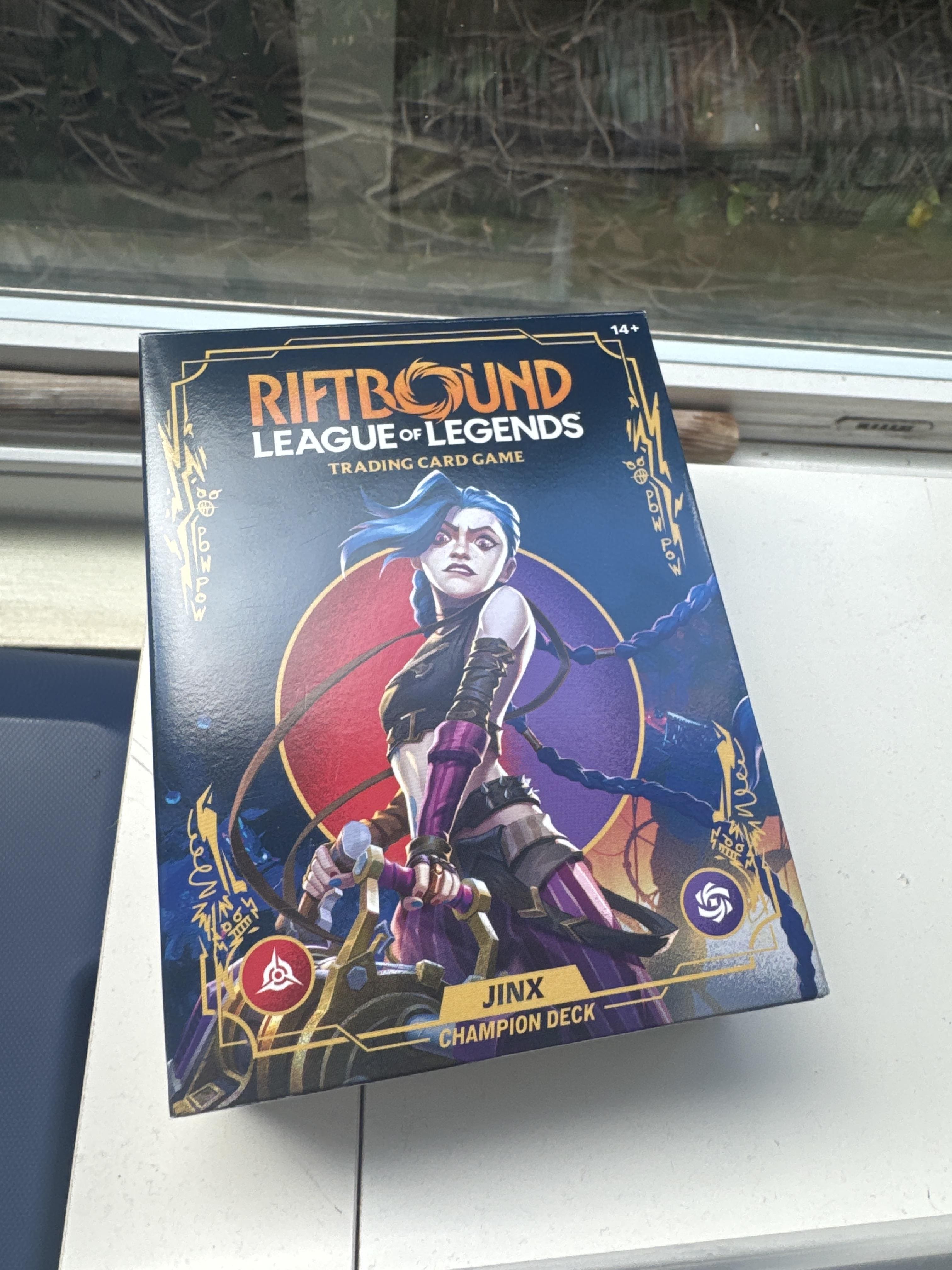 Riftbound League of Legends Trading Card Game: Origins Champion Deck Jinx  RB-01PC01-EN - Best Buy