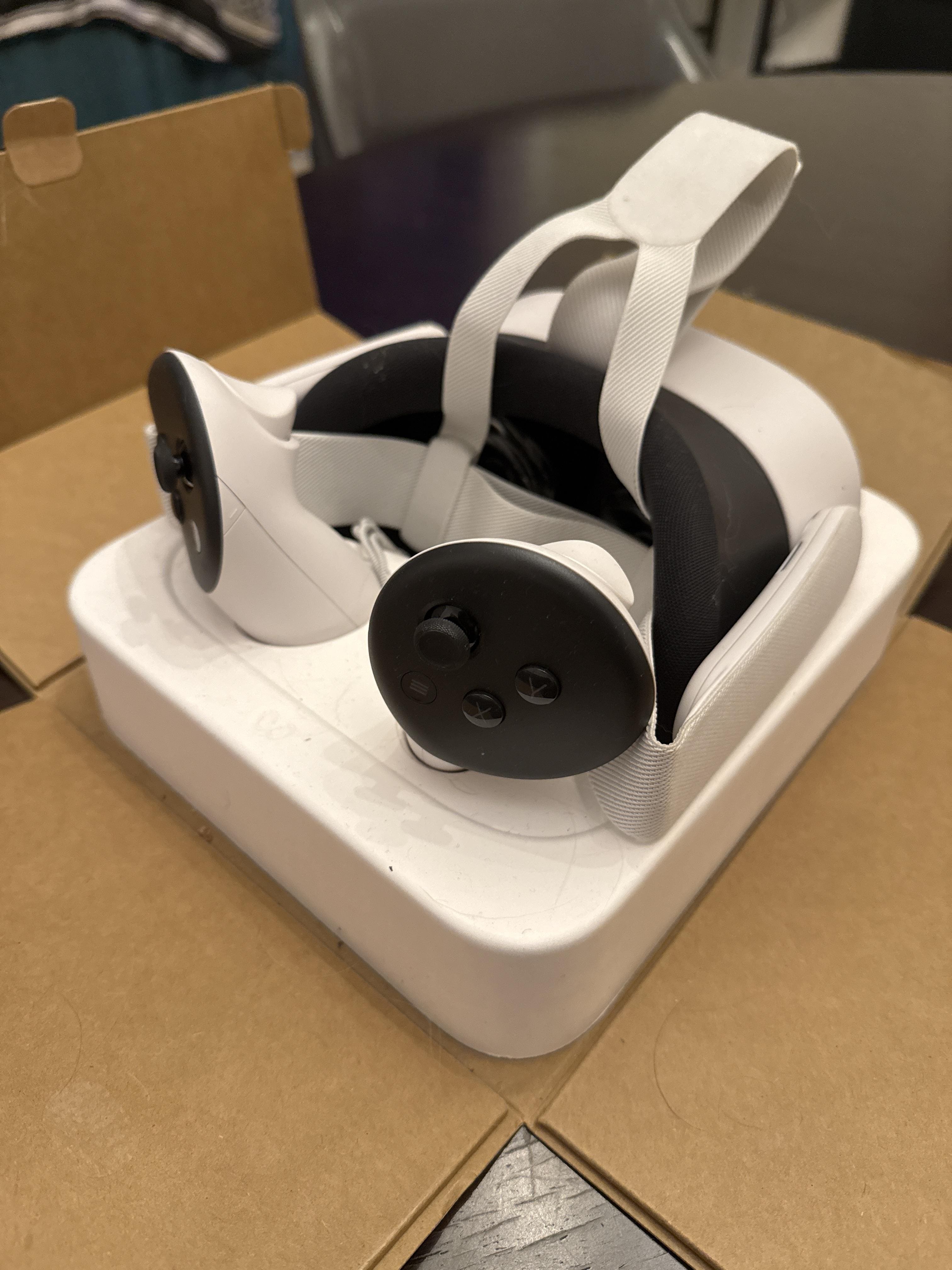 【美品】 Quest 3S 256GB Amazon.com: Meta Quest 3S 256GB — Dive into Mixed Reality