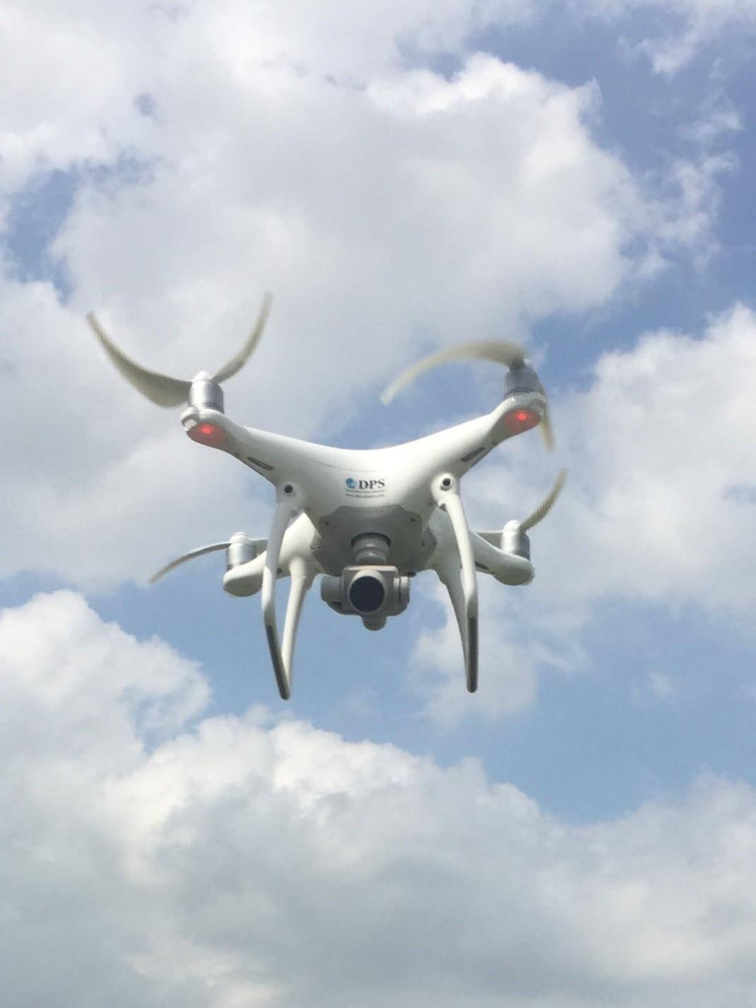 DJI Phantom 4, click to load a larger version