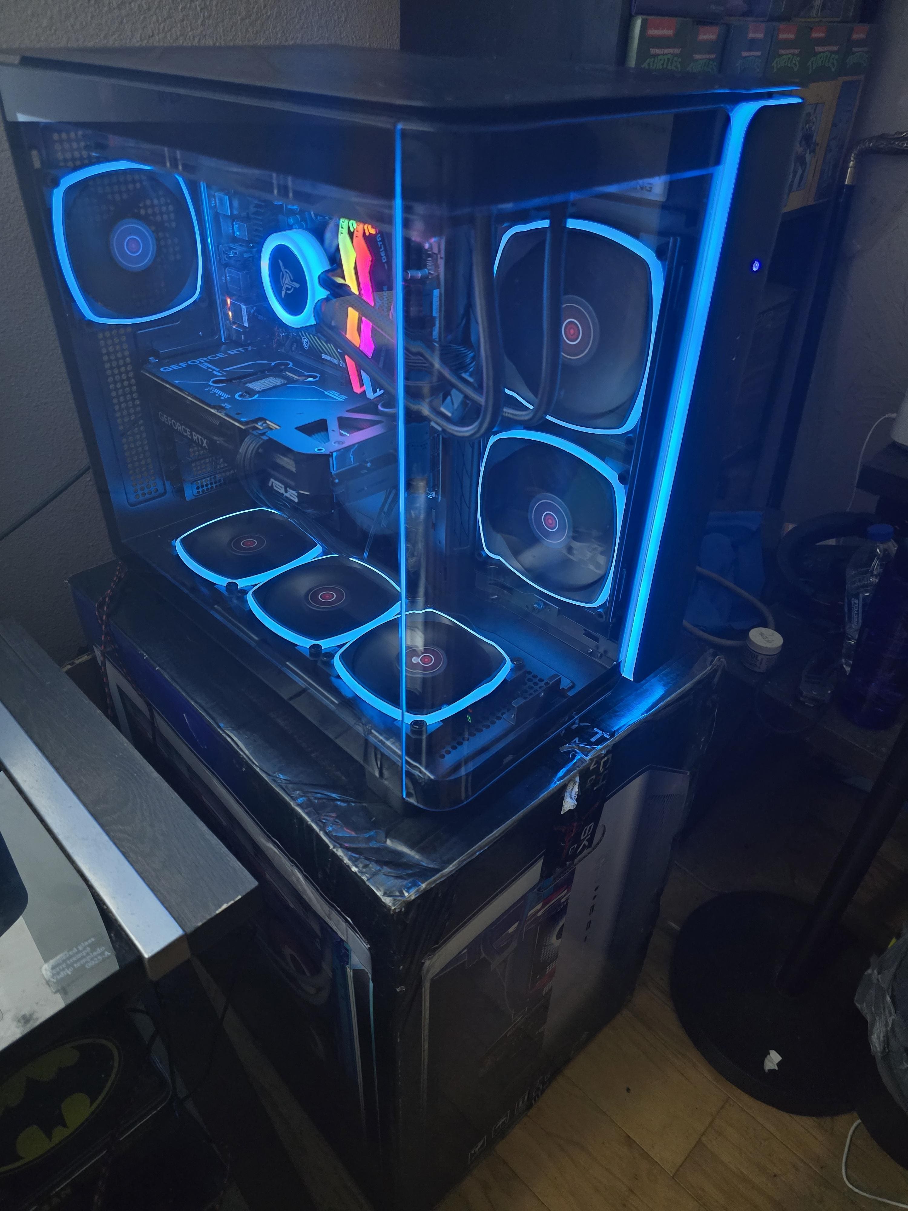 Skytech Gaming Skytech KING95 AMD Ryzen 7 9800X3D, 5070, 32GB 6000