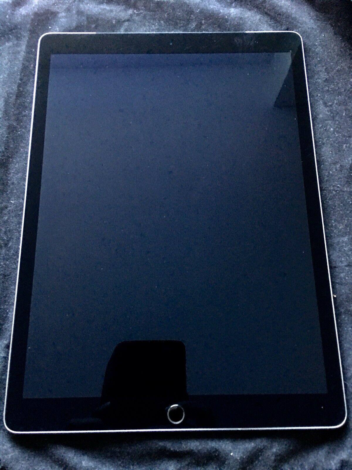 Apple 12.9 Inch iPad Pro (2nd generation) with Wi Fi 64GB Space