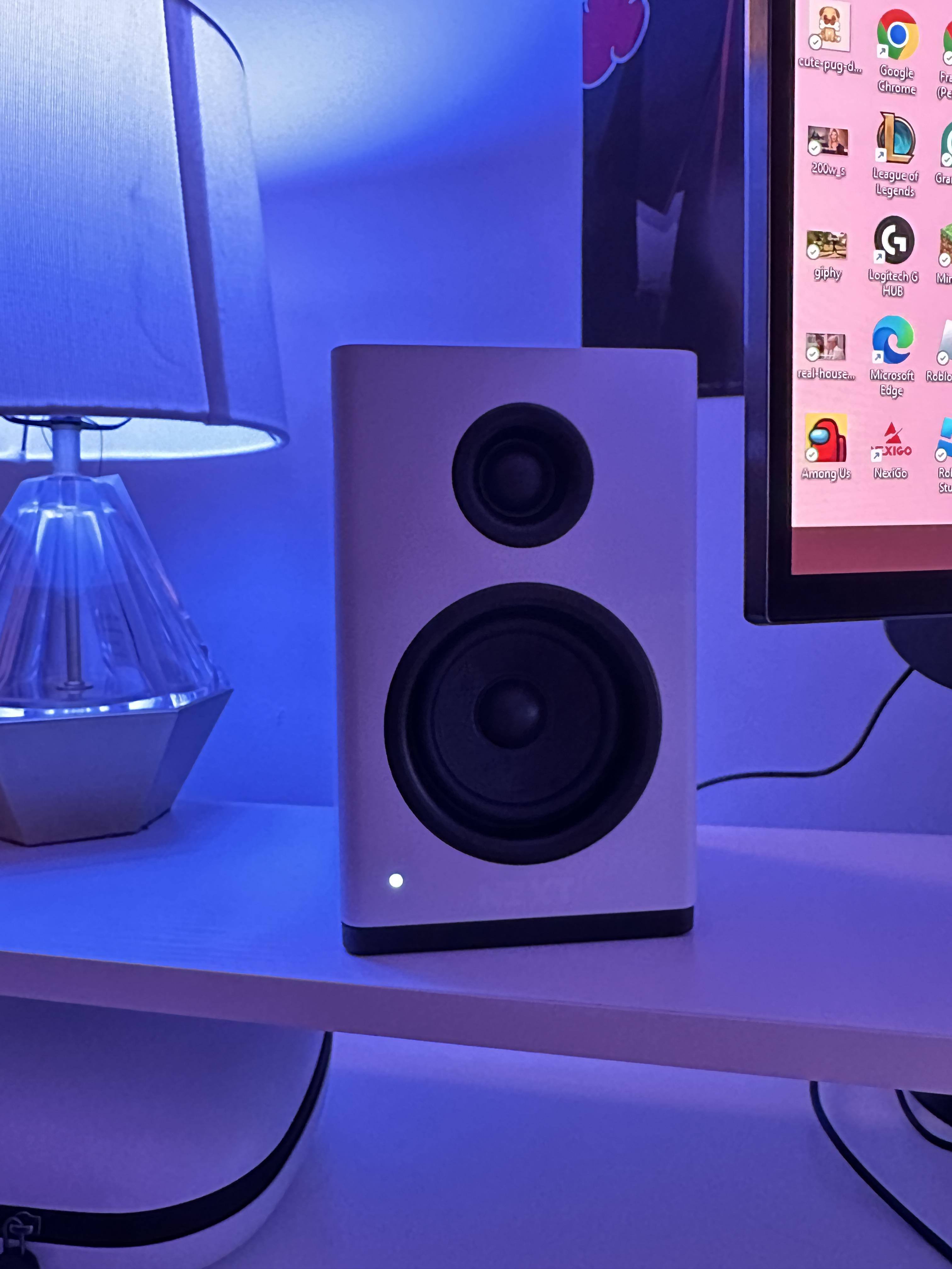 NZXT Relay Dual Channel Desktop Speakers (2 Piece) White AP-SPKW2