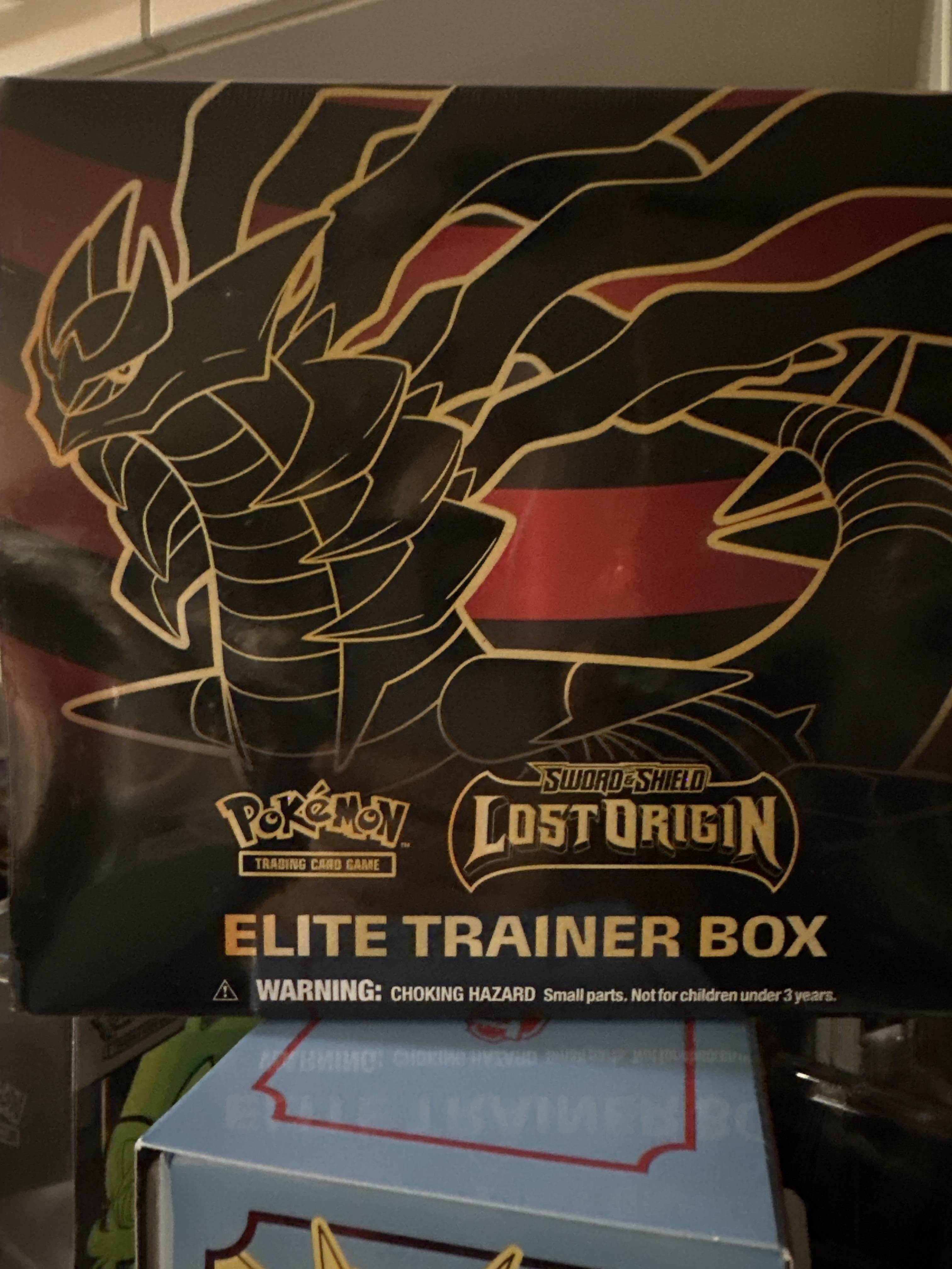 Pokmon Trading Card Game: Lost Origin Elite Trainer Box 182-87071 - Best  Buy