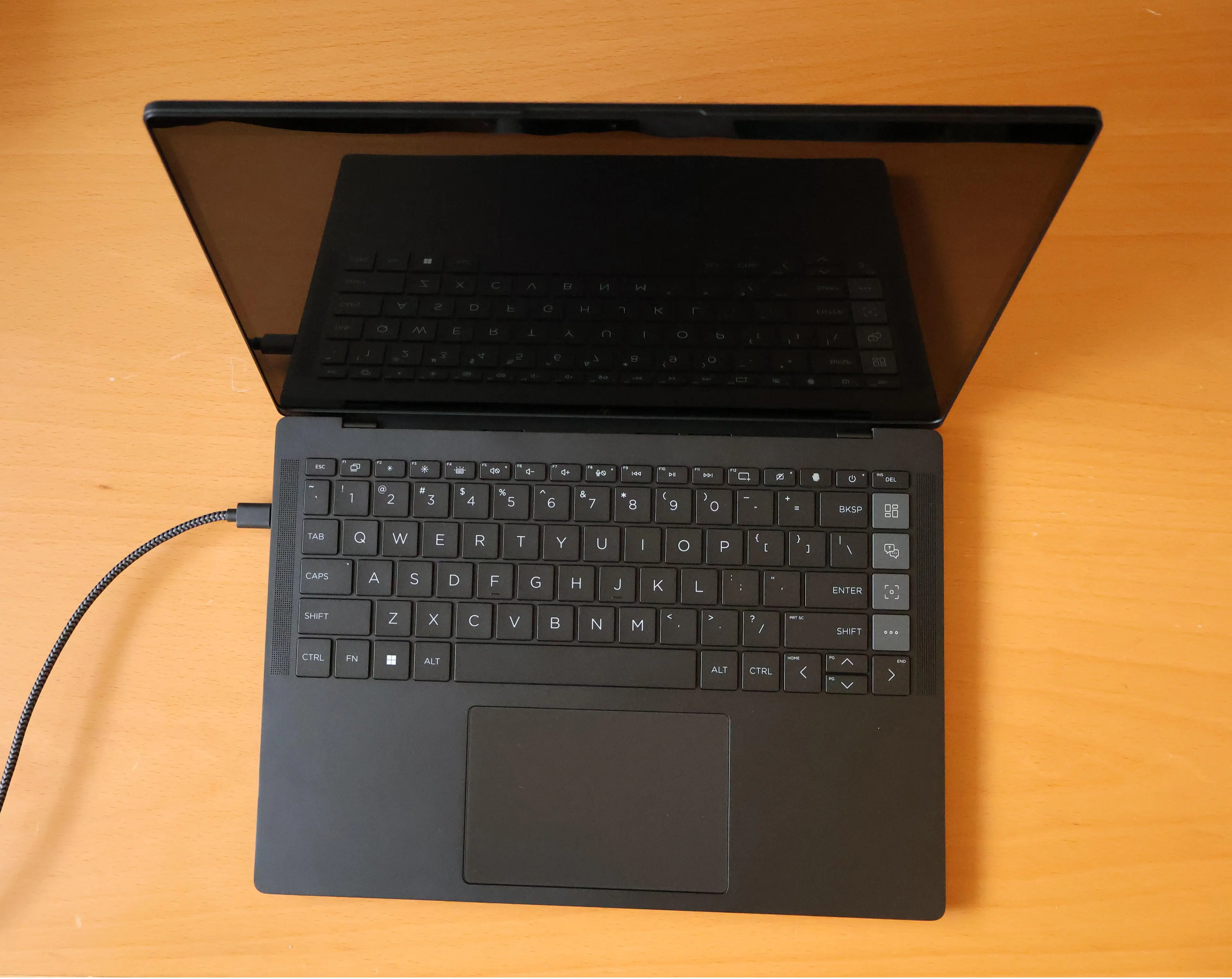 HP Dragonfly Pro, click to load a larger version