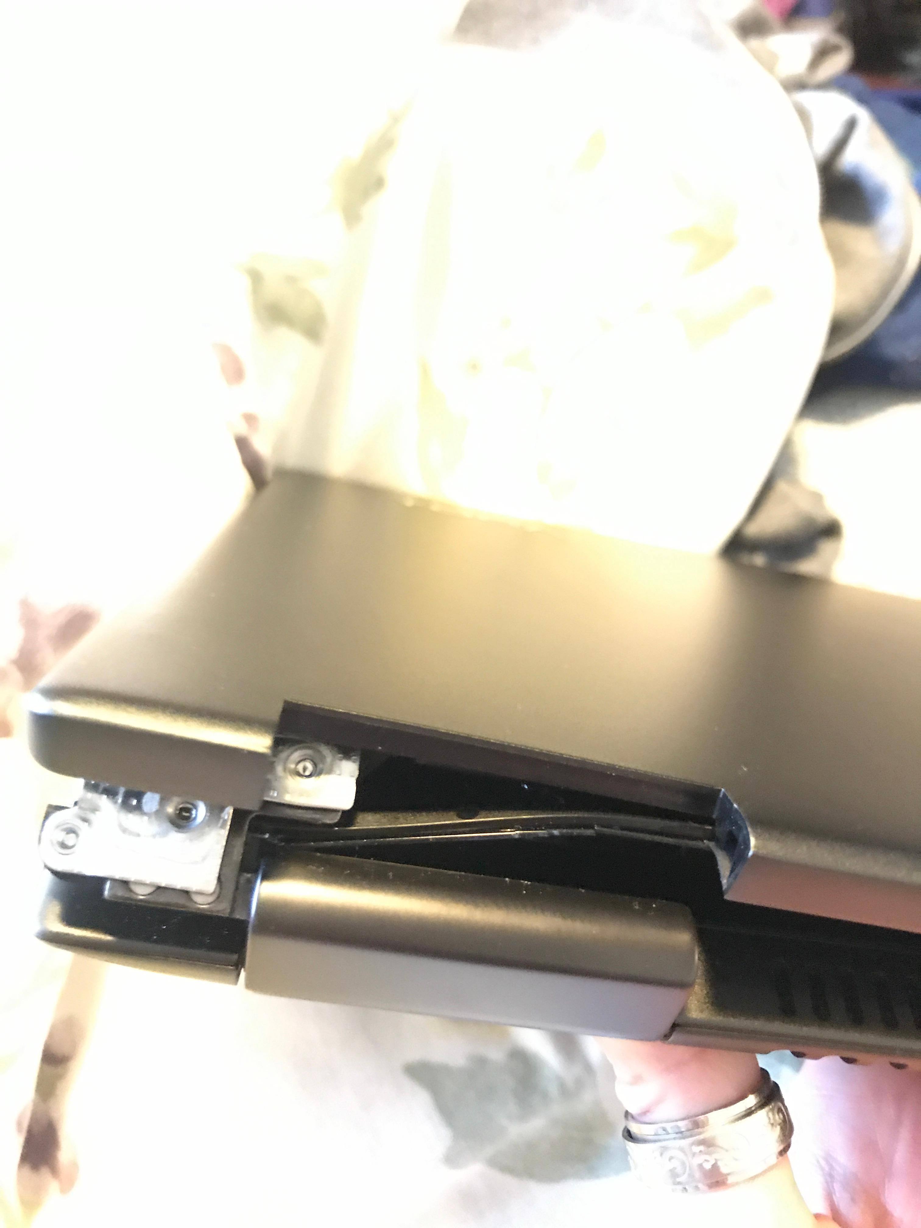 hinge completely broke, click to load a larger version