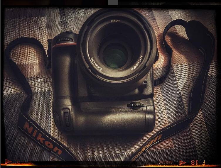 Nikon D7100 w/MB-D15 battery grip, click to load a larger version